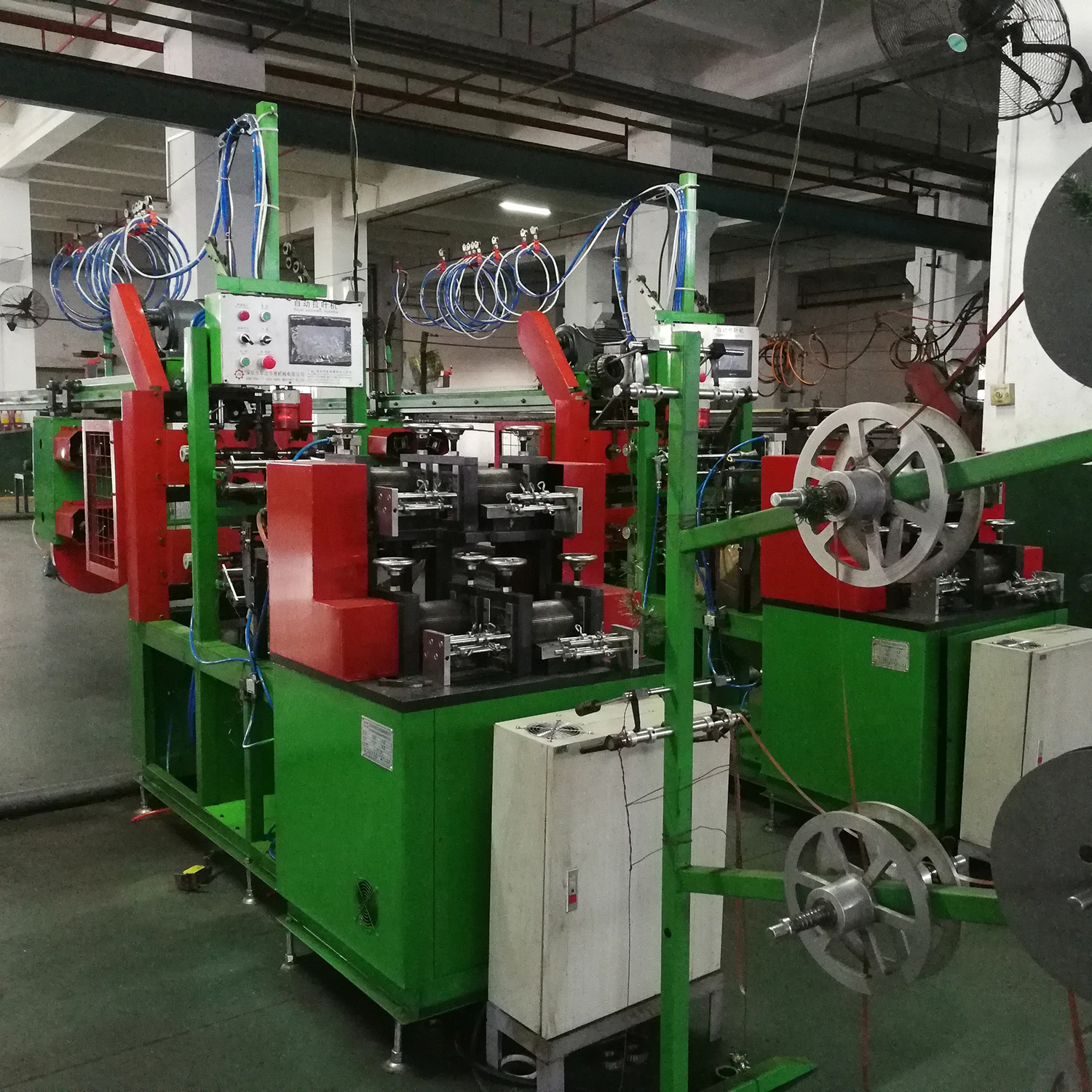 TREE mechanical 4 Lines Christmas Needle Punching Tree Drawing Leaf Pine needle Making Machine For Leaf Compactor Machine