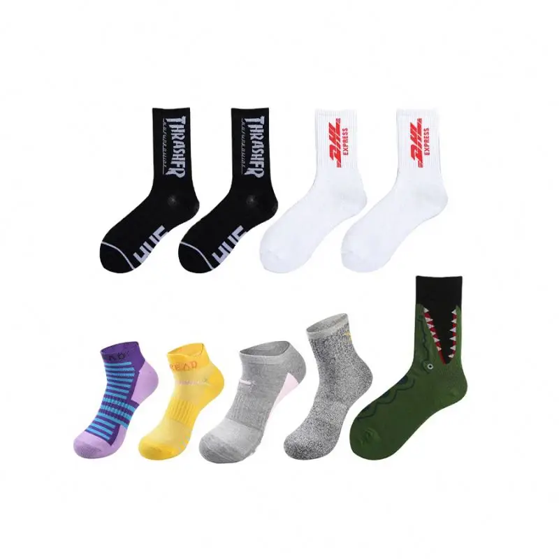 Cmax Wholesale Mens Custom Man Hiking Cotton Happy Socks Unisex Men Grip Sports Socks