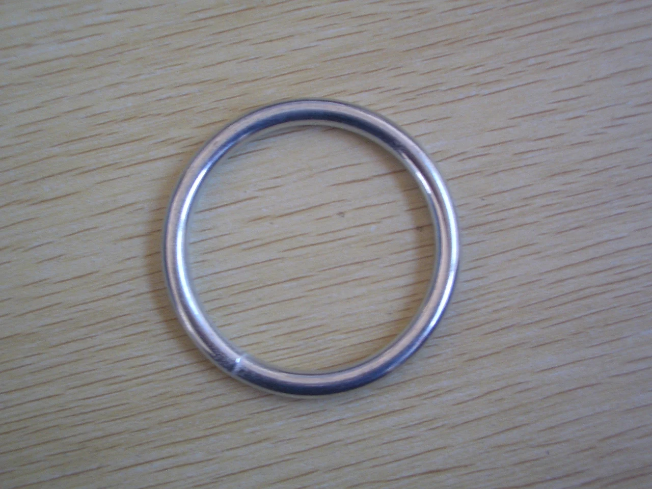 Carbon steel Red Colour Welded Round Ring O Ring