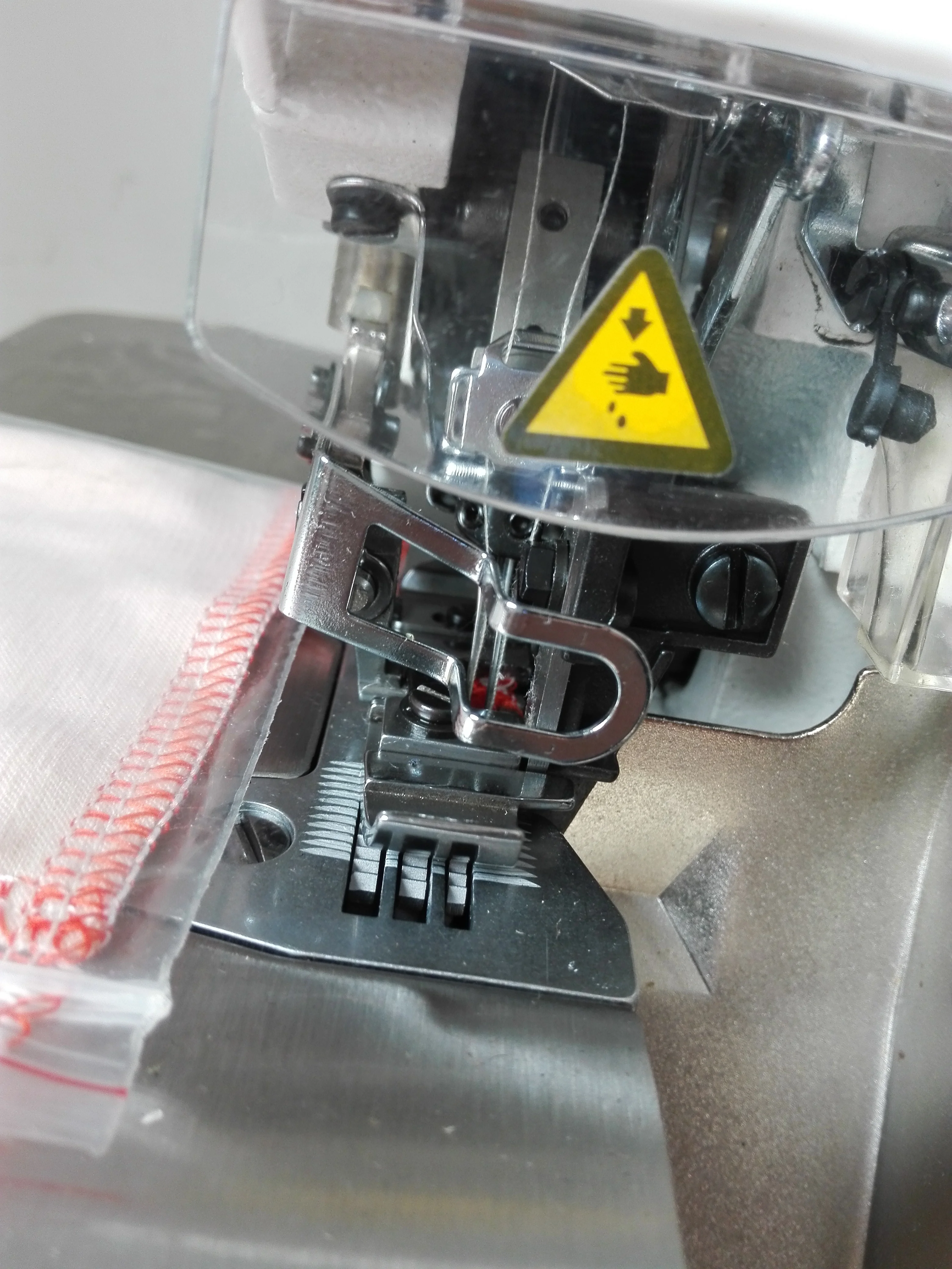 Gtrobel-747D компьютерная высокоскоростная швейная машина Overlock с прямым