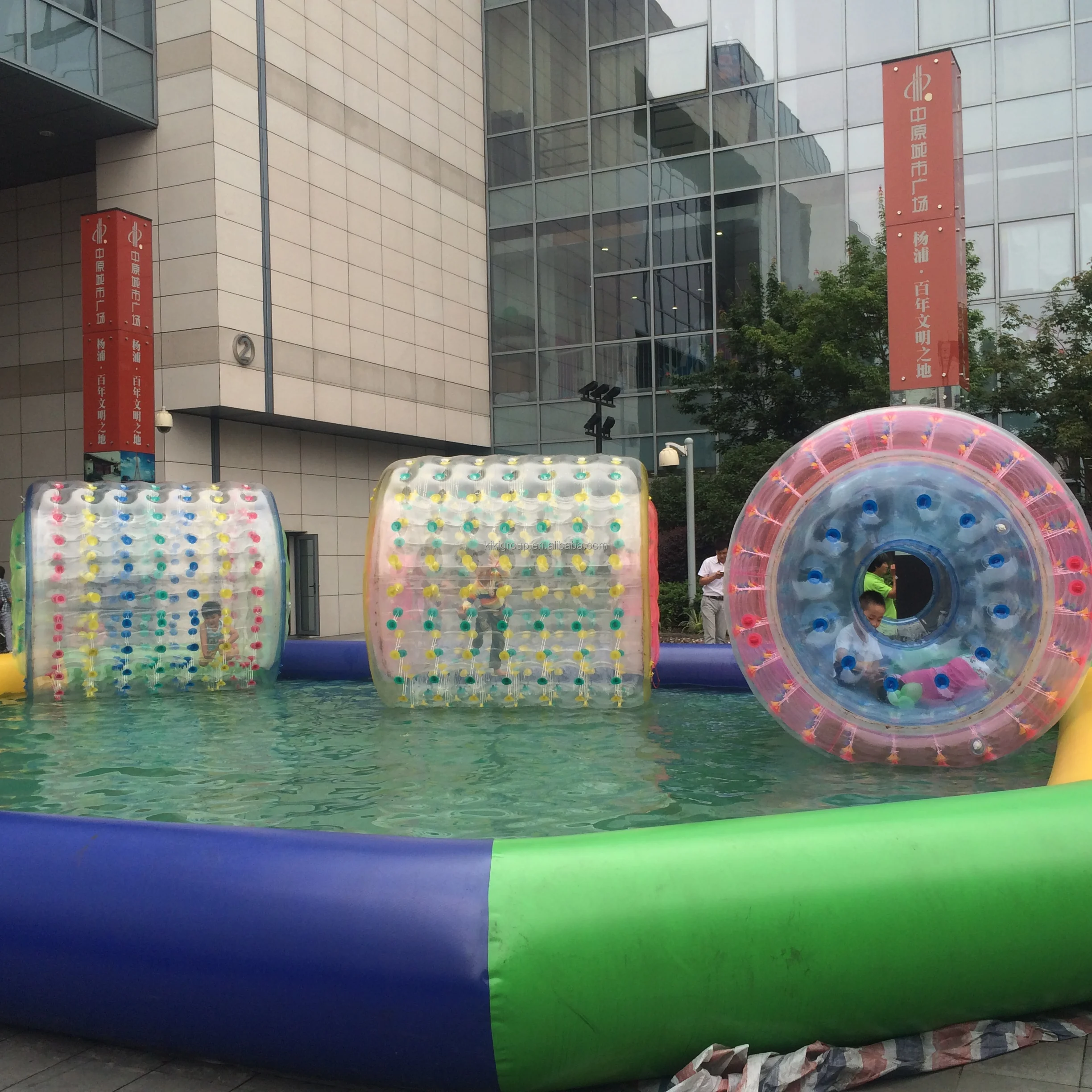 Durable 1.0mm PVC OEM Inflatable Hamster Roller Wheel Walking Roller Game Inflatable Roller Balls For Sale