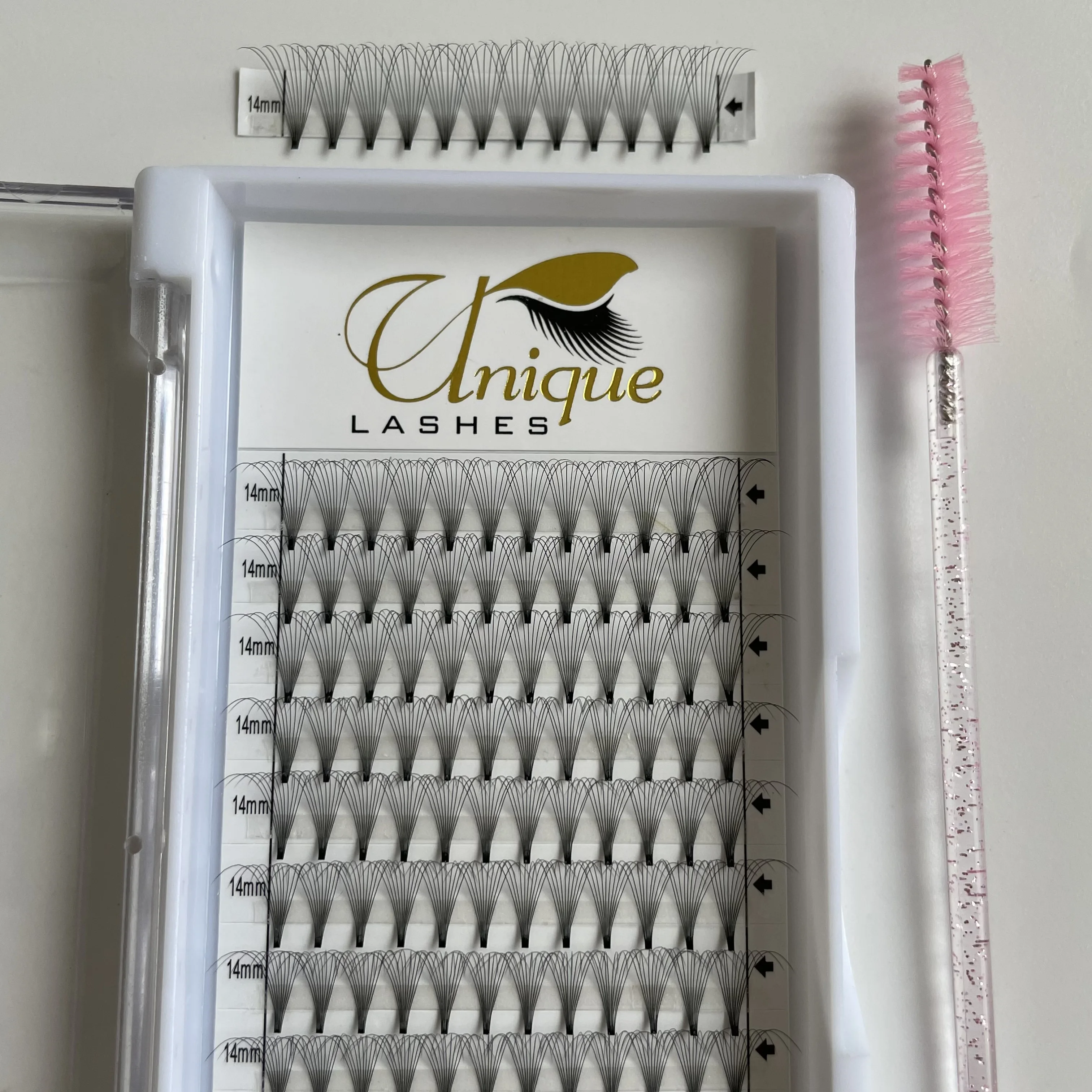 Wholesale lash faux mink lashes 0.05D 8D 9D 10D Short stem premade fans  with custom packaging