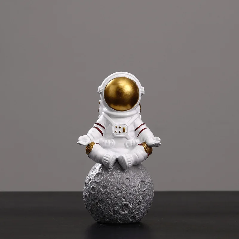 nordic home decor modern Space Man resin crafts Nordic Gift home decor table on Bedroom Desktop