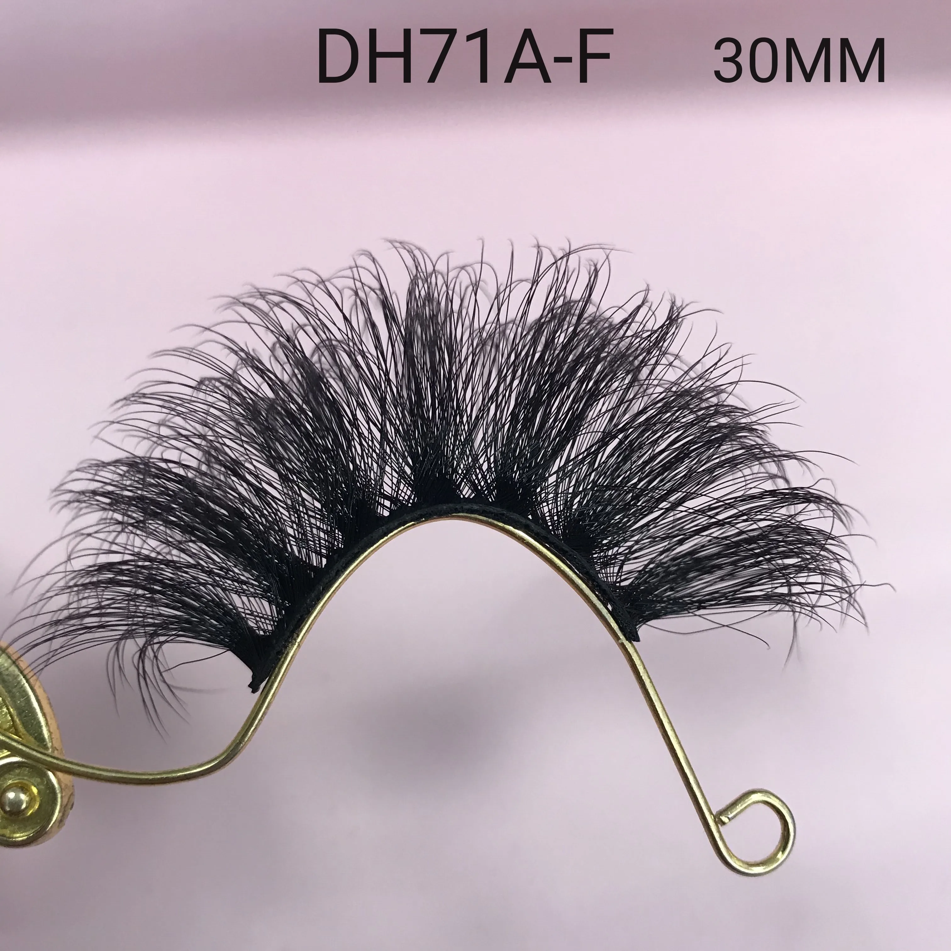 Glow plumping bottle vegan luxury box packaging custom peel off hello kitty cute luxury tubes wholesale lipgloss lip stick lip