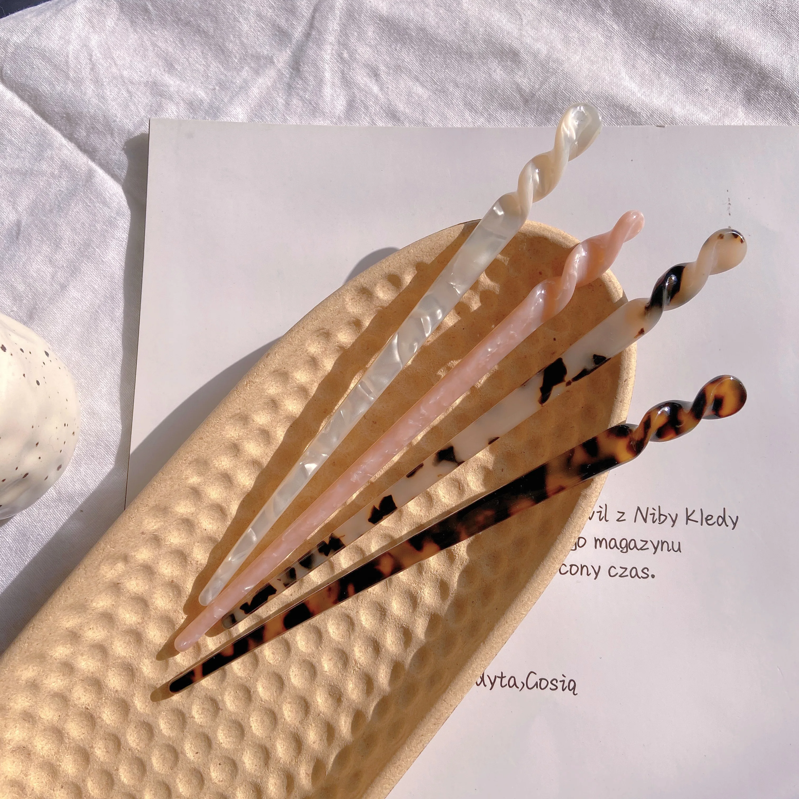 
Korean retro simple acetate plate hairpin texture 4.0 thick plate hairpin plug-in hairpin hair accessories 