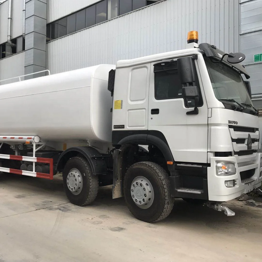 30000 Liters SINOTRUK Water Spraying Truck Sprinkling Vehicle