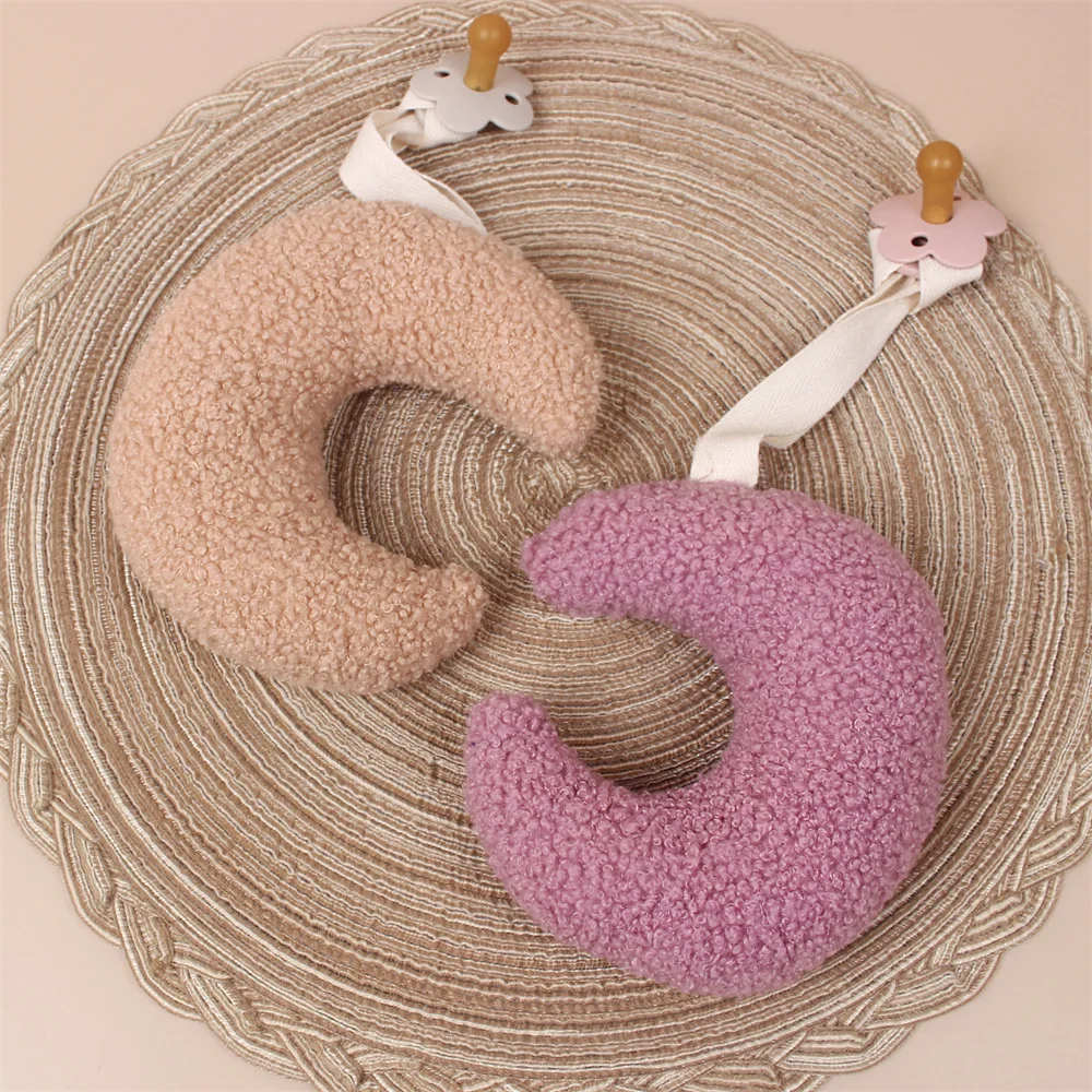Ins Style New Design Plush Teddy Moon Pacifier Holder Cute Soothing Nursery Toy Pacifier Clip Teething Toy Anti-drop Chain