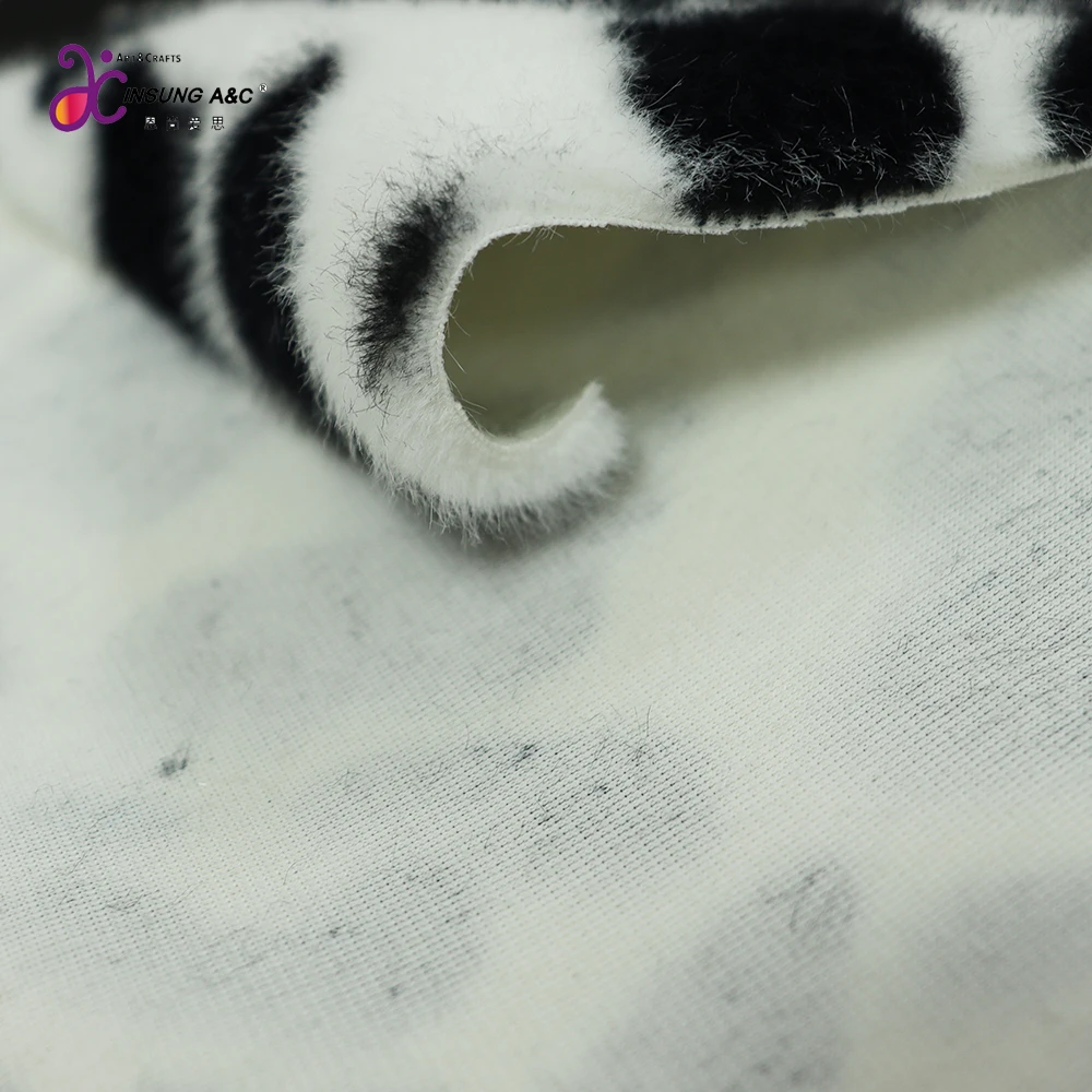 Single-sided  Faux Fox Fur Cow Printing Fabric 500GSM 1.5 Width Winter Vest Plush Fabric