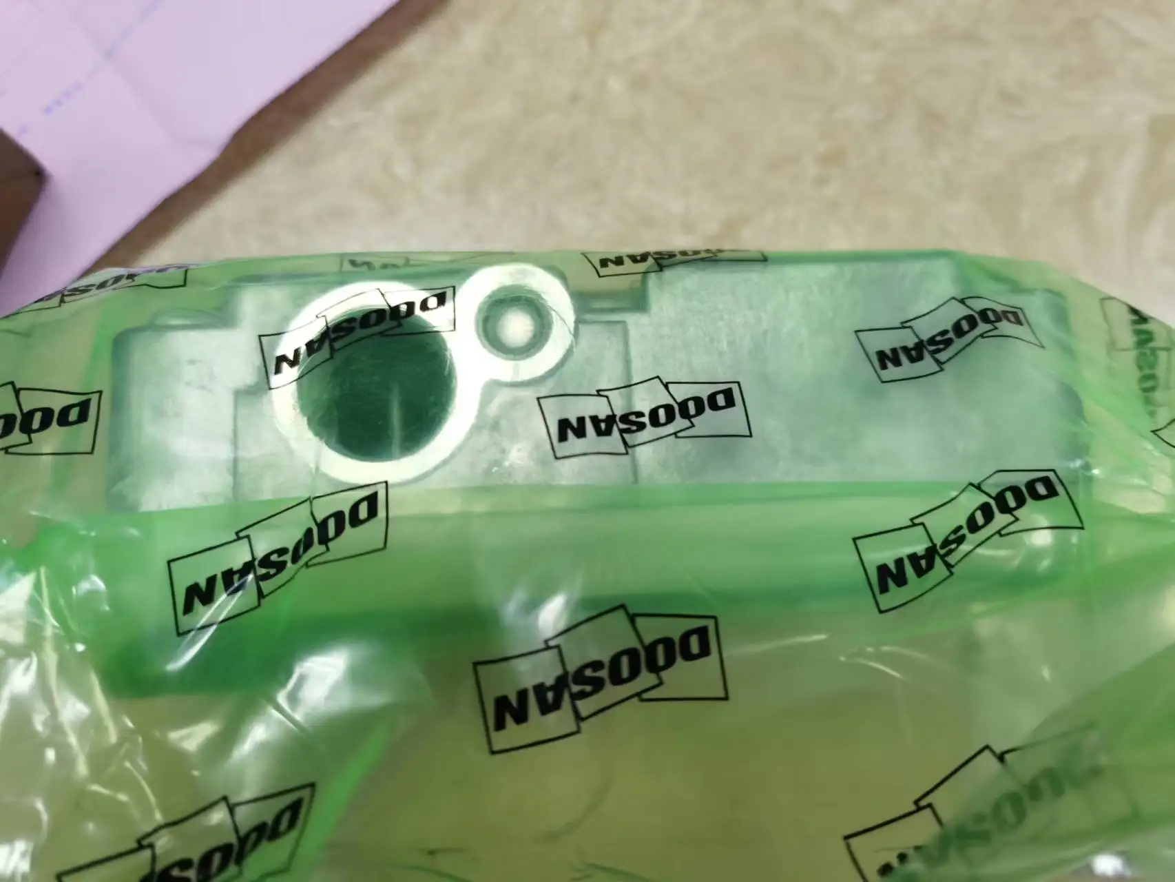 Daewoo Bus DL08 engine Air compressor cylinder head 65.54114-6010 65541146010 Doosan packing