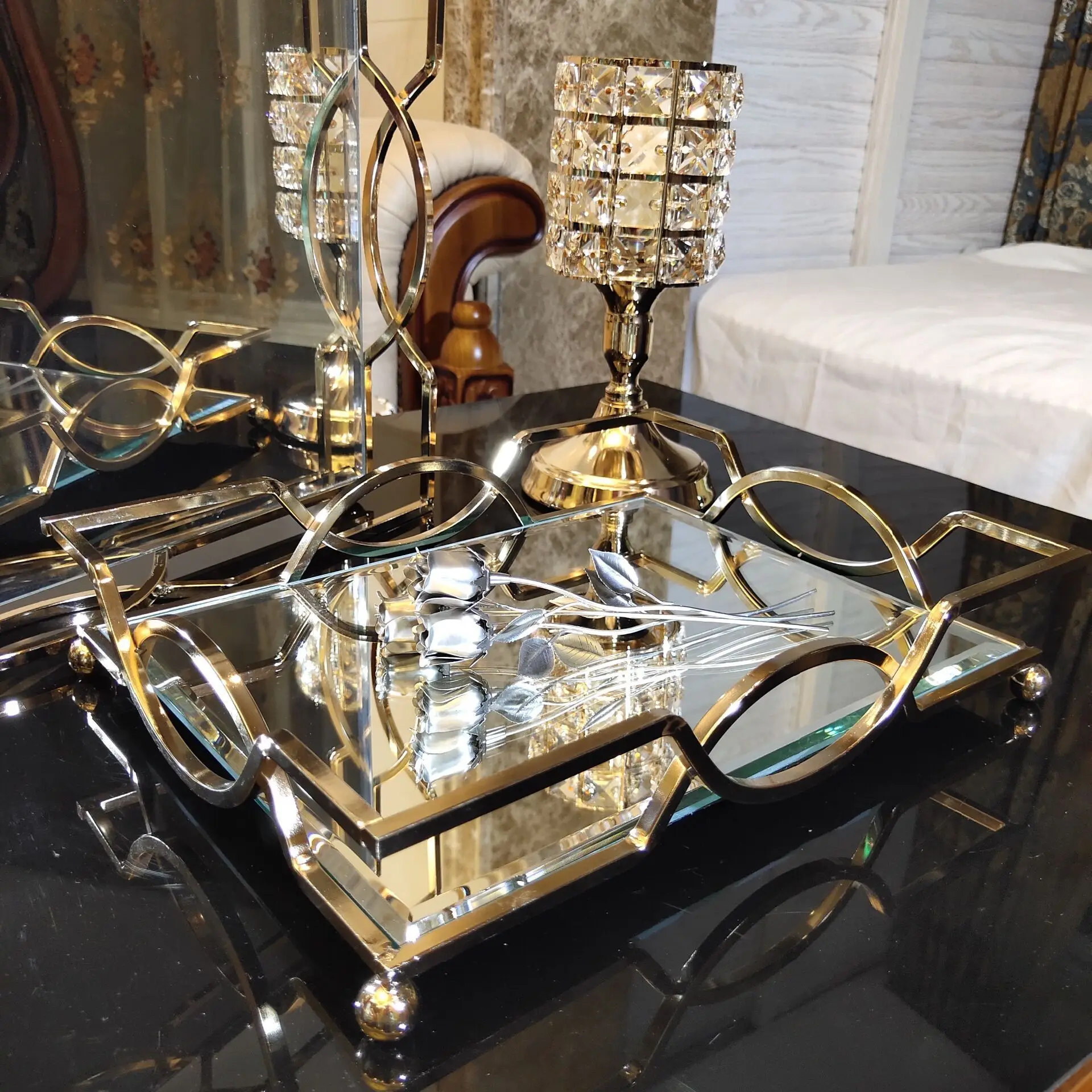 Decorative wholesale White 6 pieces Round Shape Black Marble Effect Resin Bathroom Sets