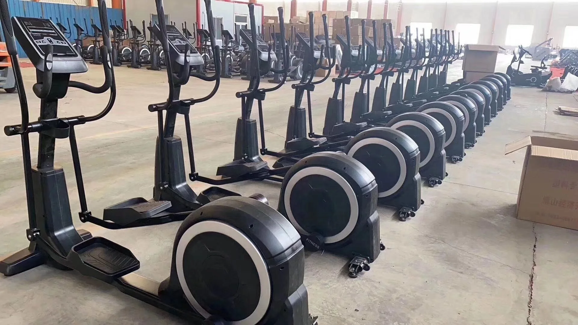 Commercial Gym Equipment Cardio Elliptical Machine Cross Trainer Elliptical Trainer