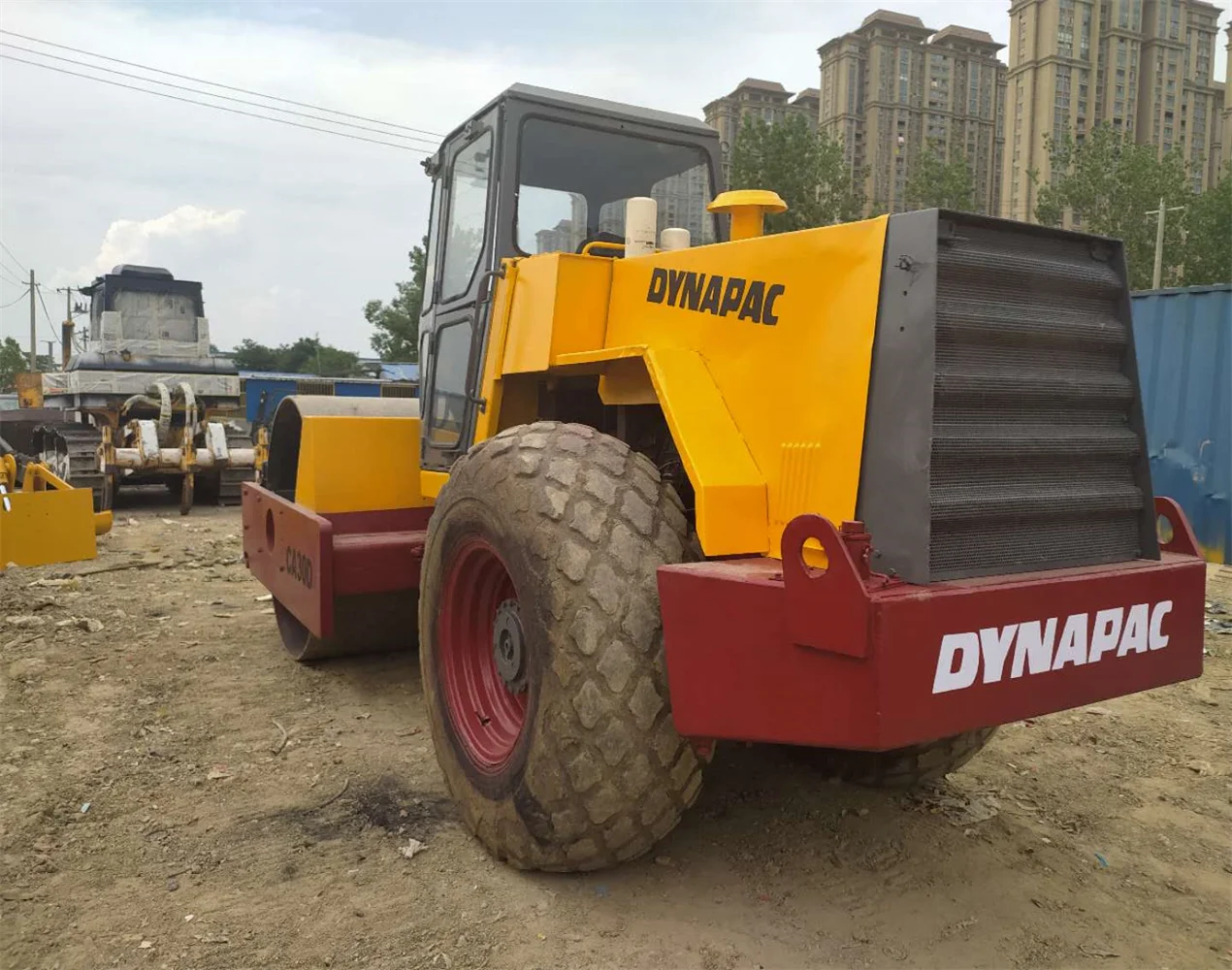  Подержанный дорожный каток Dynapac CA30D 15 тонн уплотнитель