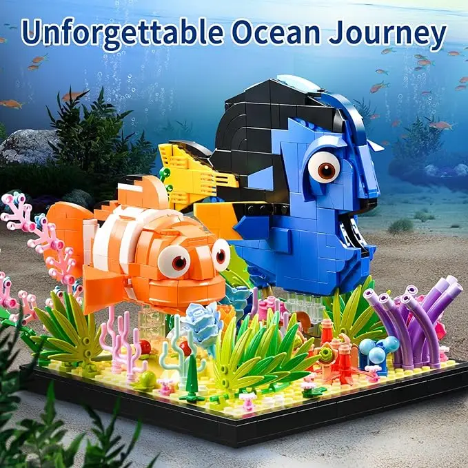 Sea World building block set, with Royal Blue Tang, clown fish, coral and aquatic plants, fish tank model suitable for all ages.