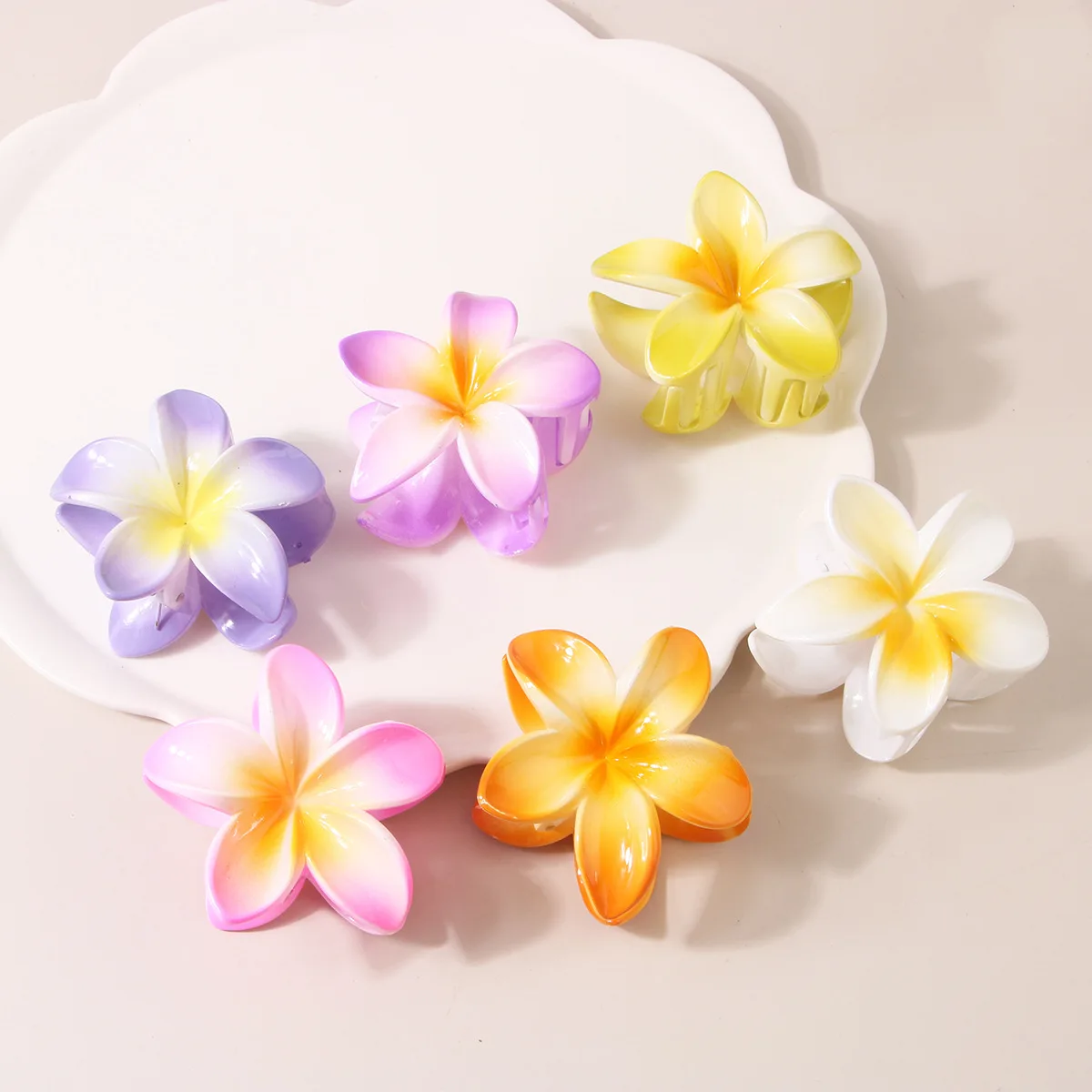 Wholesale Hot Selling Plastic Flower Hair Claw Clips 8cm Gradient Colorful Summer Flower Hair Accessories For Women Girls
