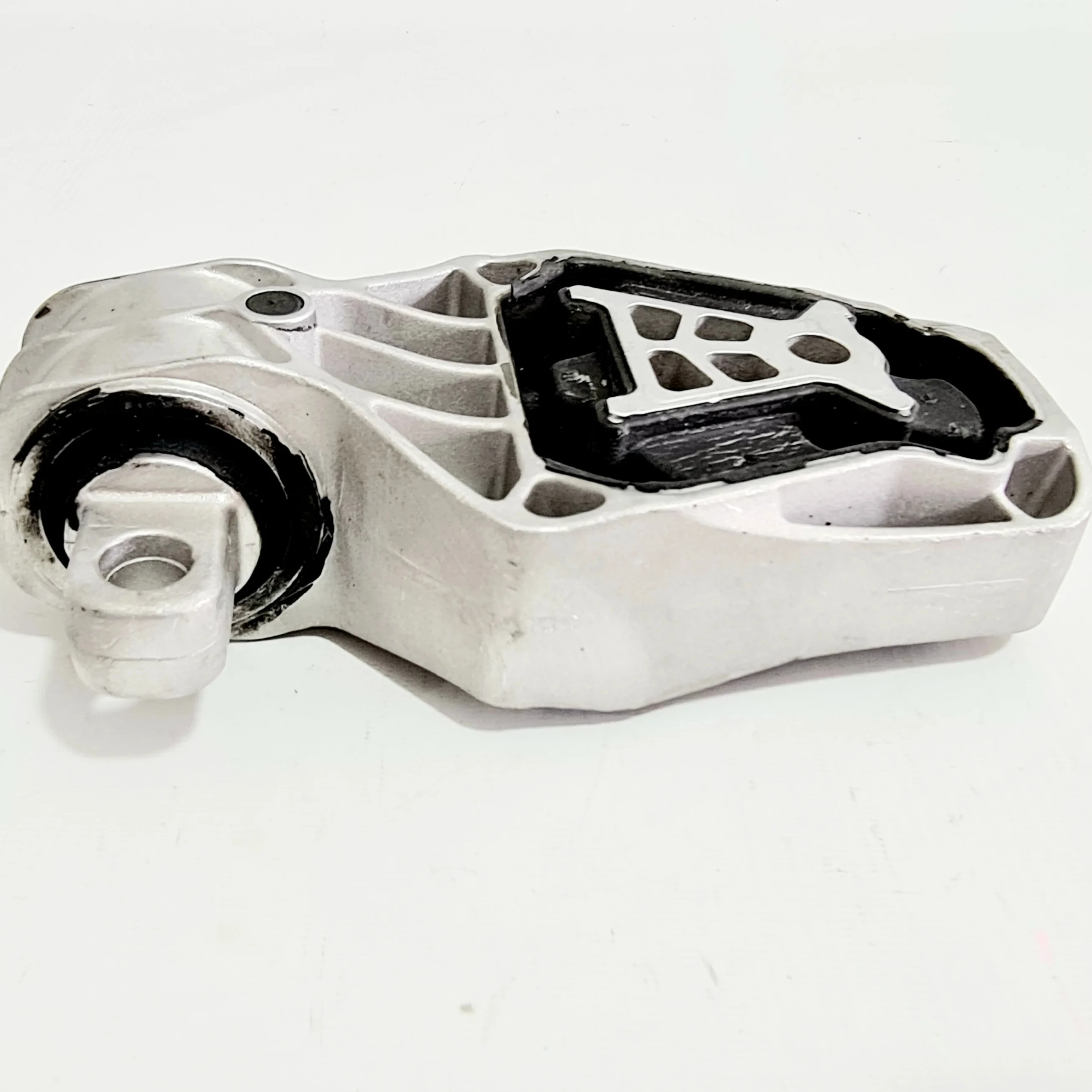 Mercedes Benz original M270 M651 Mercedes Benz engine support frame W246 W117 W242 W176 W156 engine suspension 2462401209