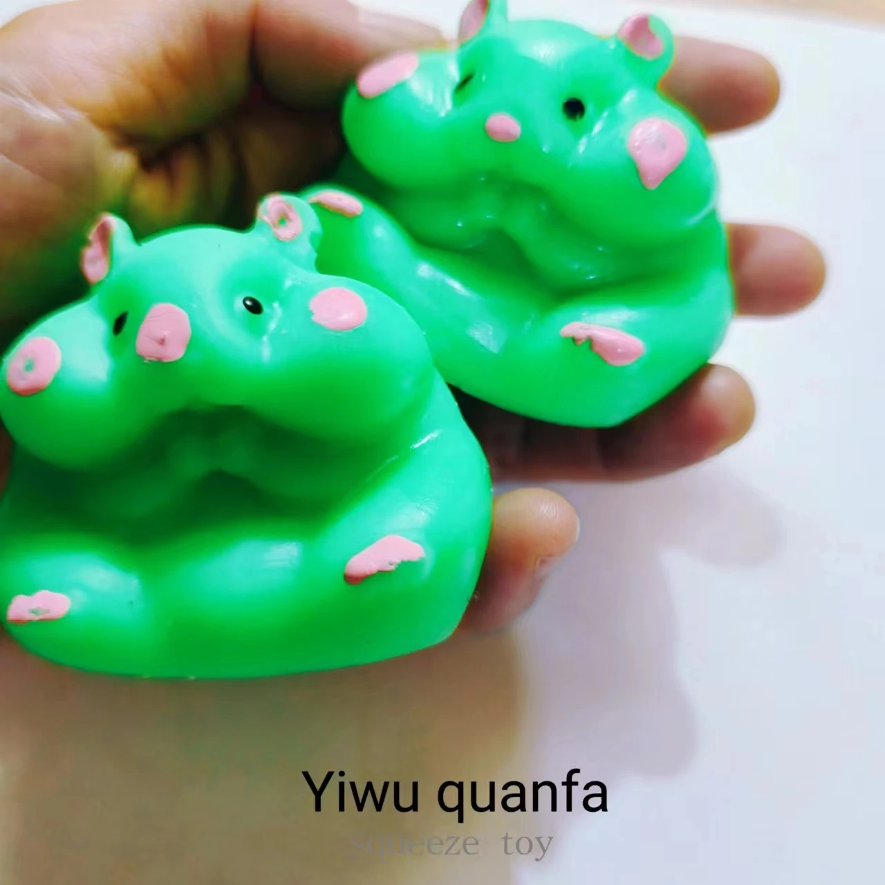 TPR Squishy Soft Cute Cheese Hamster Pinch Le Cute Soft Waxy Cheese Mouse Decompression Toy Creative Boring Hand Kneading