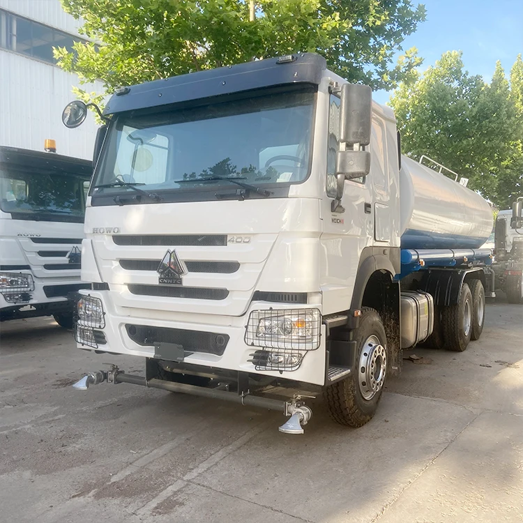 Грузовик-цистерна для воды Sinotruk HOWO 20000L 6x4 поливальная тележка распылитель
