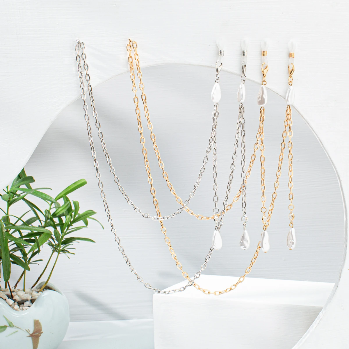 Wholesale Special Promotion Fashion Personality Metal Pearl Pendant Style Glasses Chain