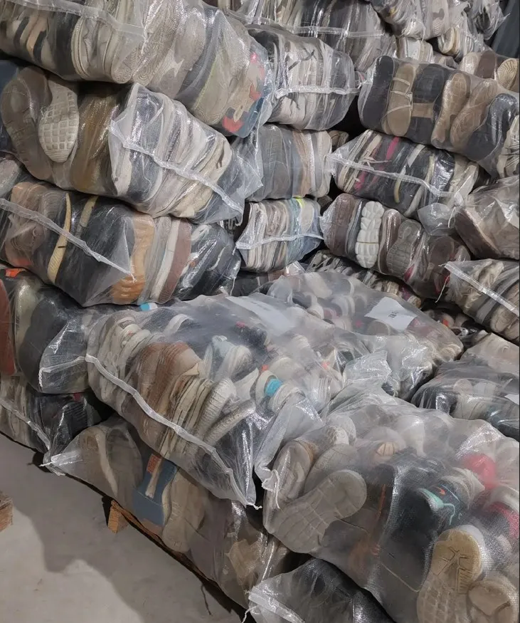 Hot selling wholesale usde shoes soccer shoes professional sports shoes