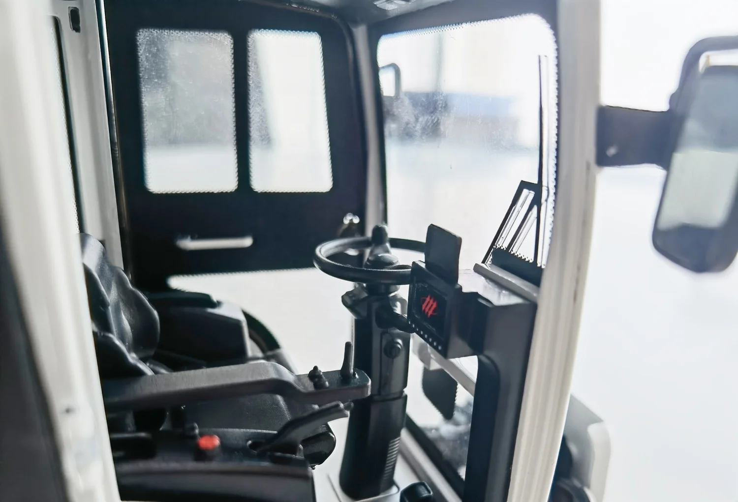 FULONGMA diecast road sweeper toy car model for children