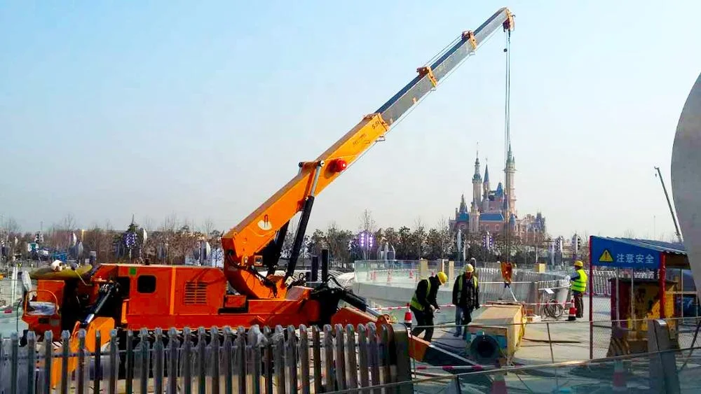 Beta 5.5Ton Foldable 360 Degree Hydraulic Mini Crawler Spider Cranes For Sales