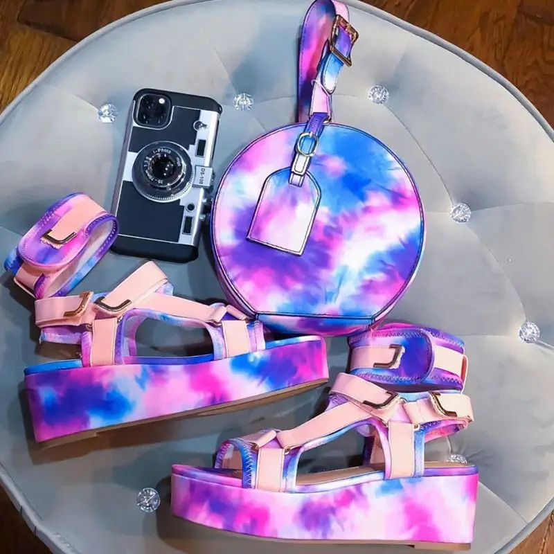 New Arrival tie dye shoes ankle strap thick sole platform sandals and matching women handbags set
