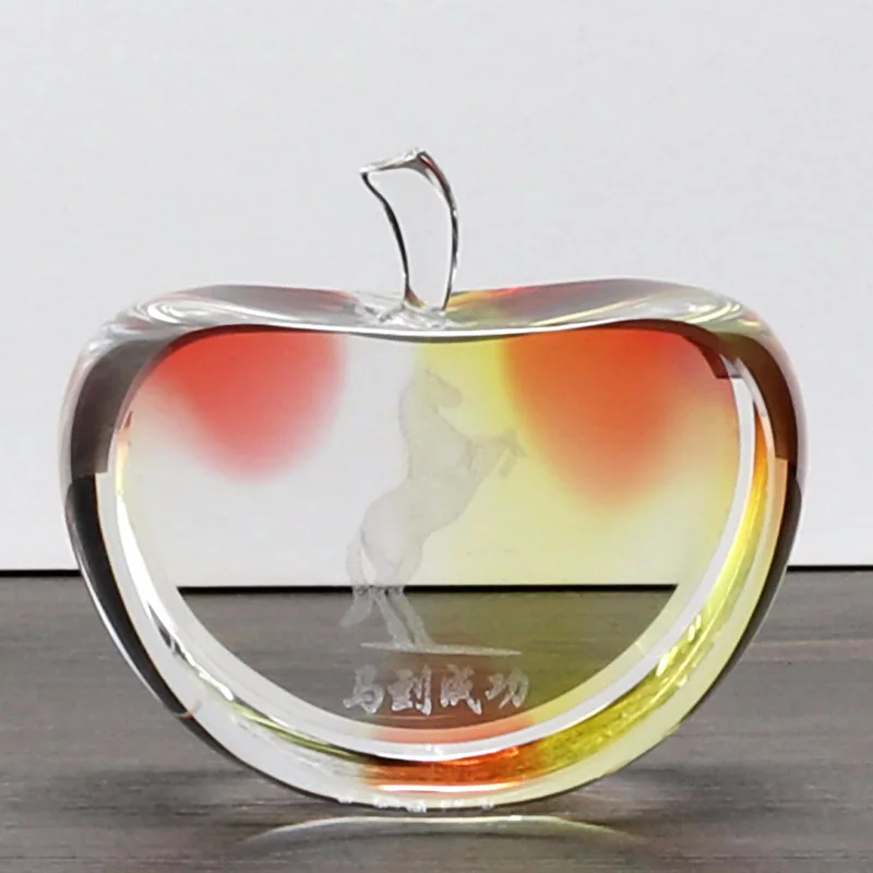 Custom Engrave Valentine Day Gift Beauty Clear Wedding Favor Gift Souvenir Paperweight Crystal Apple