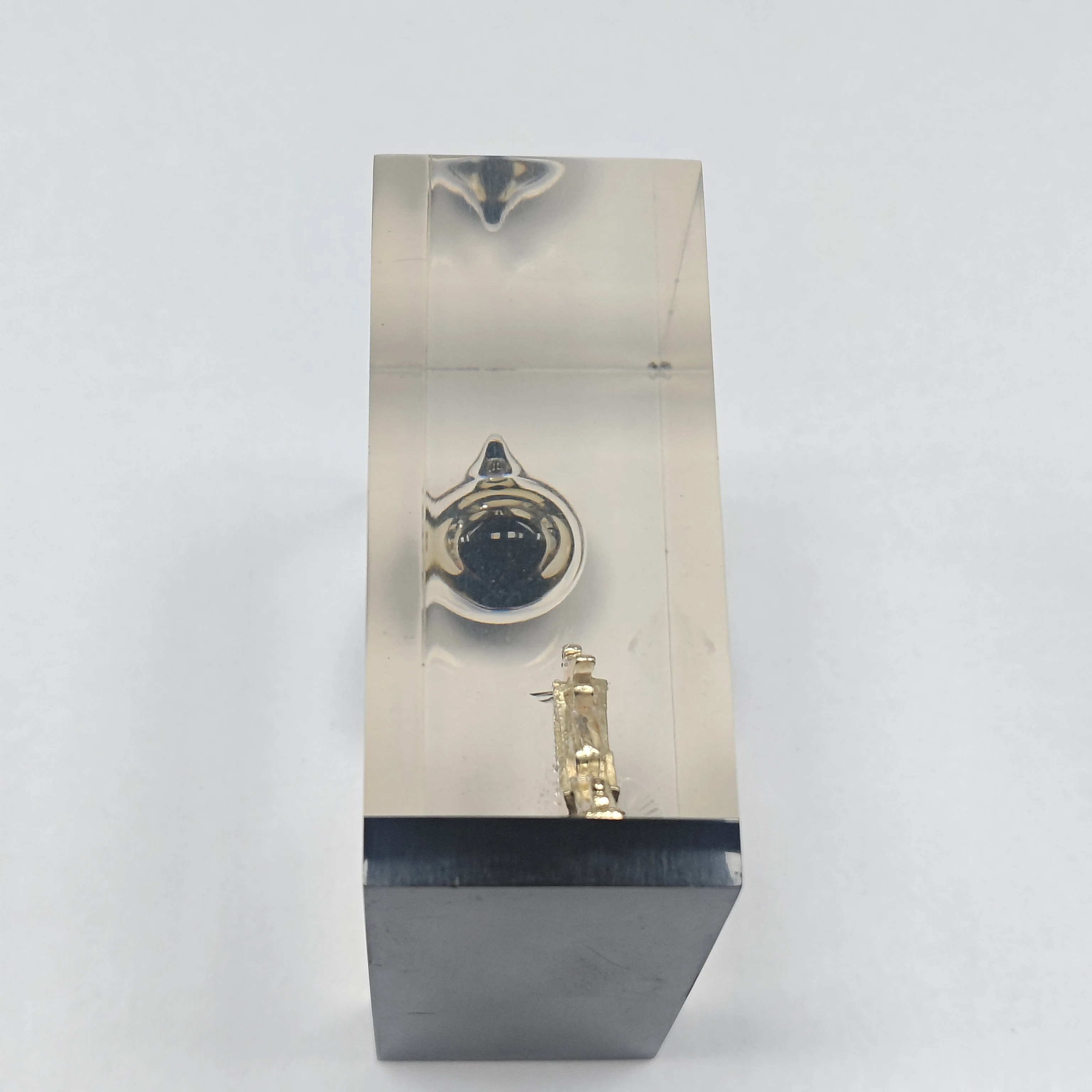 Customized Resin Acrylic Material Embedded Oil Oil Pumping Unit Trophy Cube Oil Company Souvenir Gift