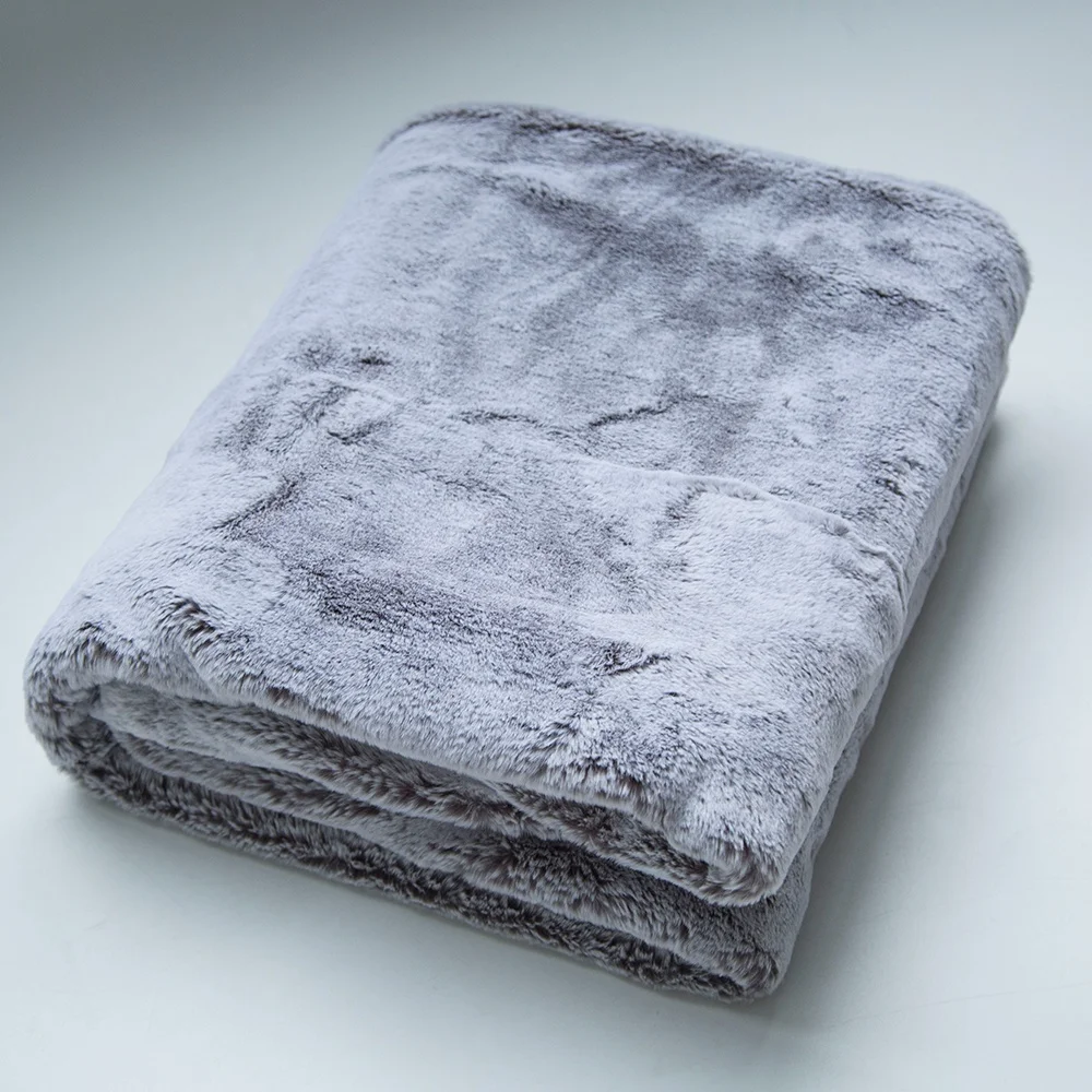 Lightweight Professional Soft Warm Faux Fur Throw Blanket Wearable Fluffy and Plush Home Textiles Blanket