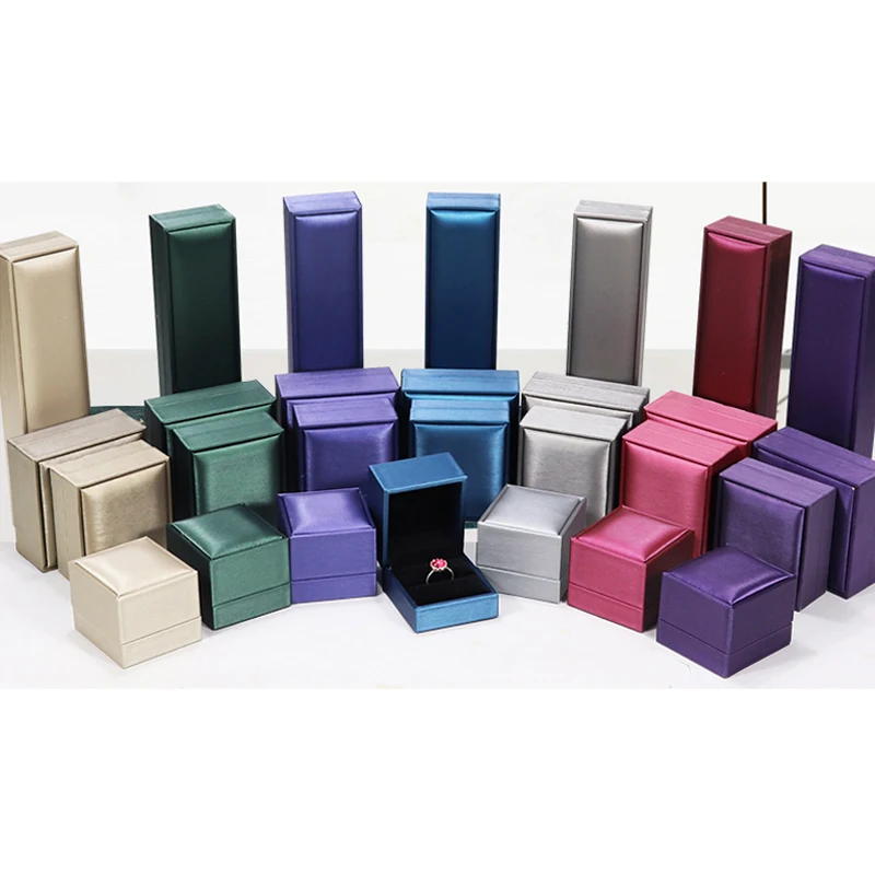 Wholesale PU Leather Jewelry Box for Women Customized Luxury Stylish and Functional Decorative Jewelry Box Organizer