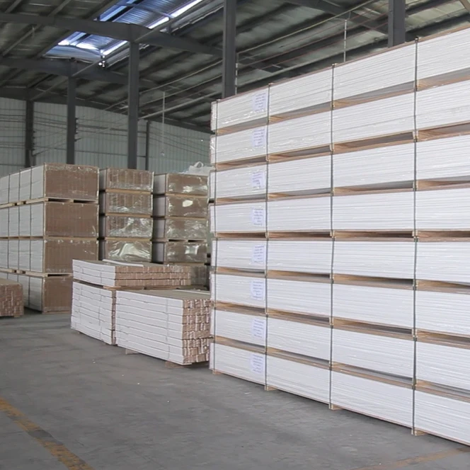 White Primed Casing Mdf Wood Pine Mouldings Waterproof Mouldings Interior Decoration Painted Mouldings