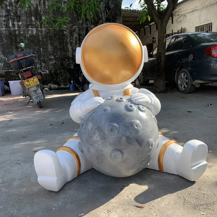 The fiberglass astronaut cartoon Outdoor welcoming decorative sculpture  Resin fiber human model Art Animal model