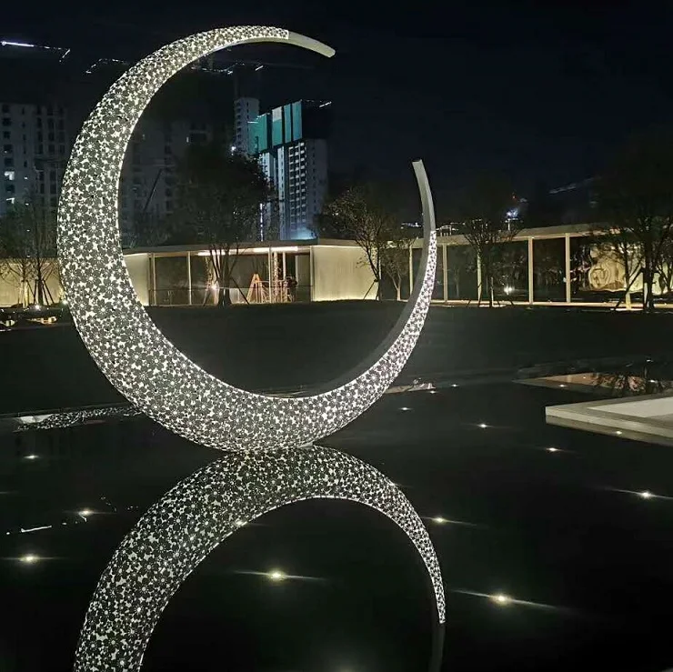 Moon shape stainless steel light sculpture