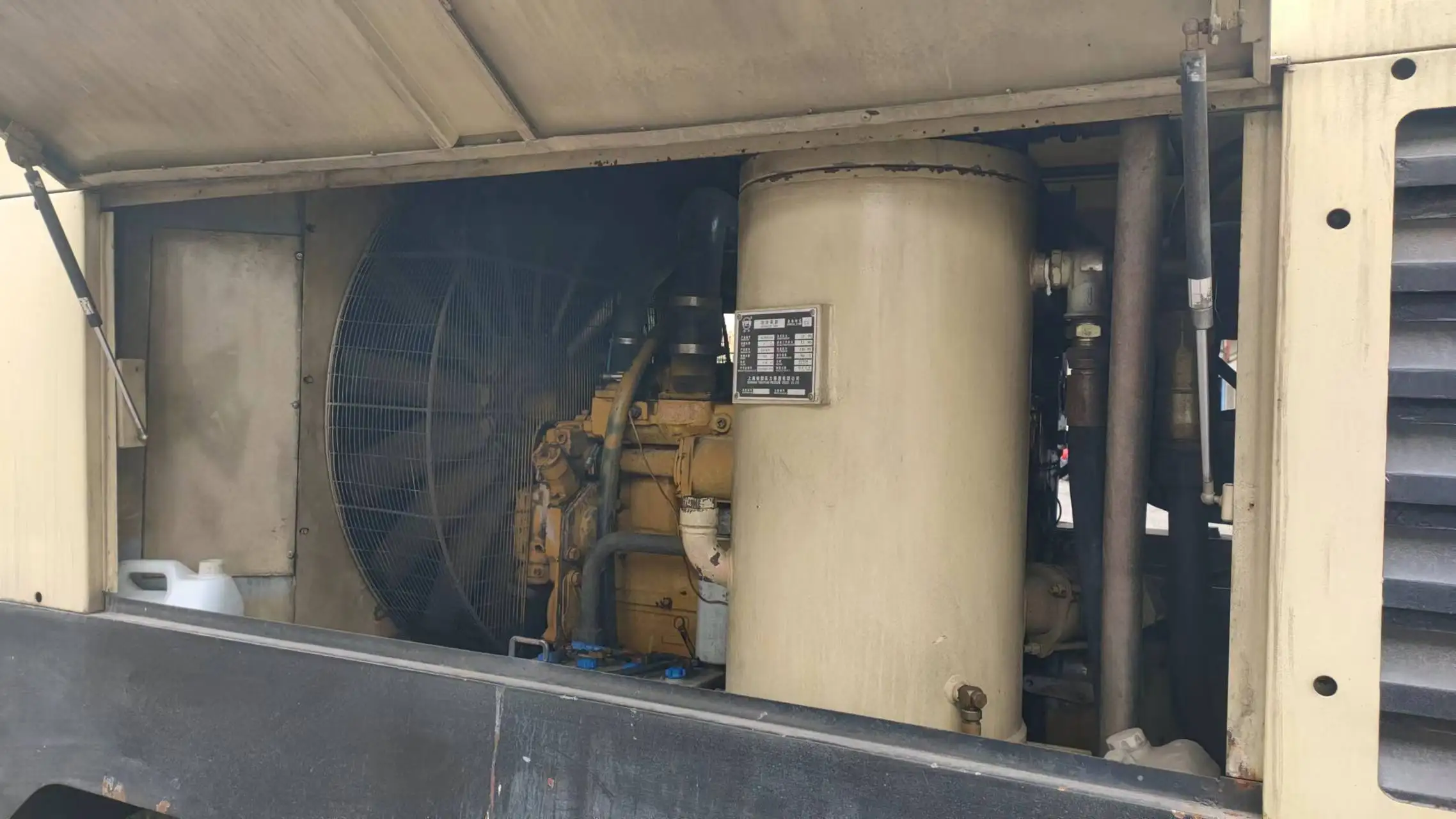 Second hand HP900 Ingersoll Rand air compressor for sale