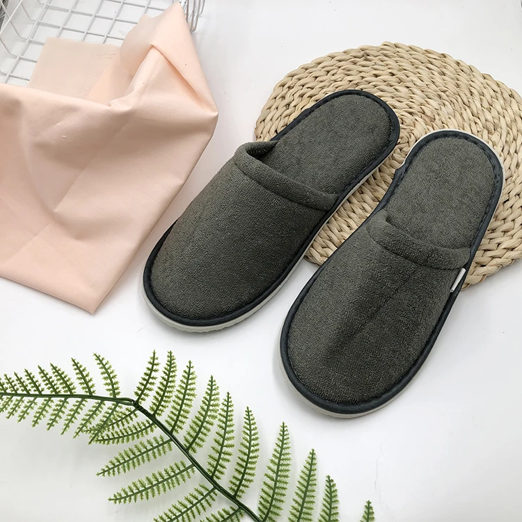 Новый стиль, персонализированные тканевые полотенца на заказ, Черные тапочки для гостиниц с логотипом