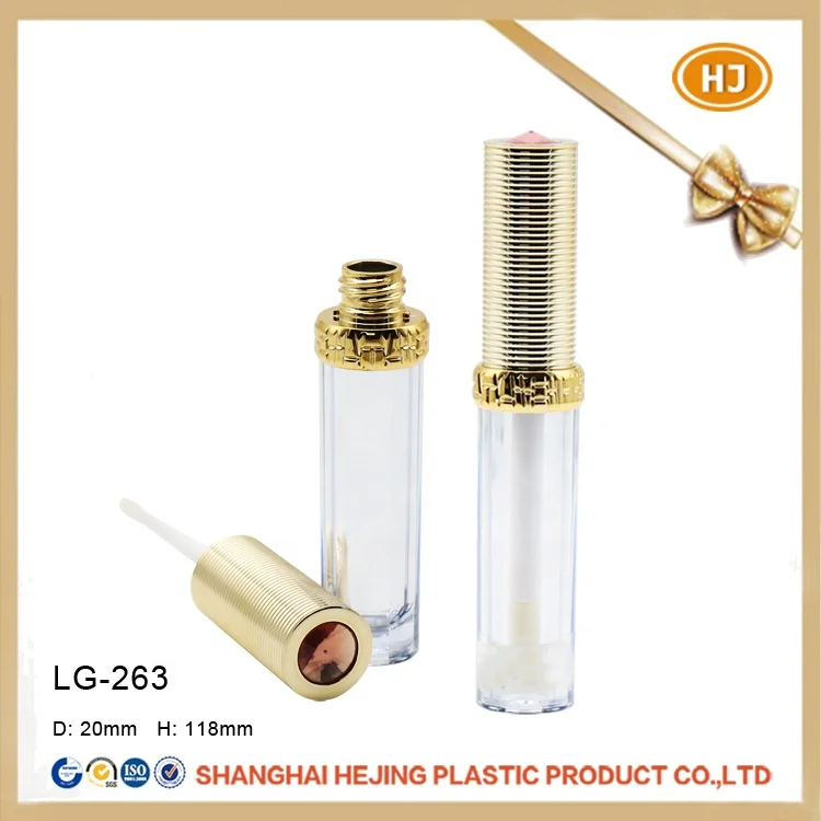 Shiny gold lipgloss tube with lid