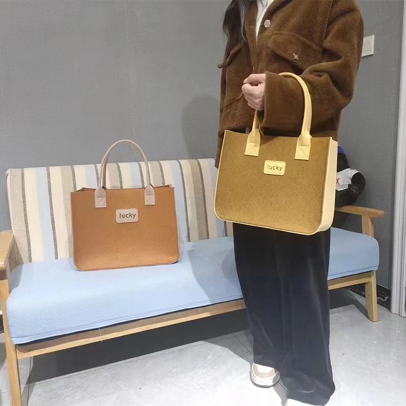 Customized Thick Wool Felt Tote Handbag for Women Large Capacity Portable Zip Closure Shopping Bag with Polyester Lining Gift