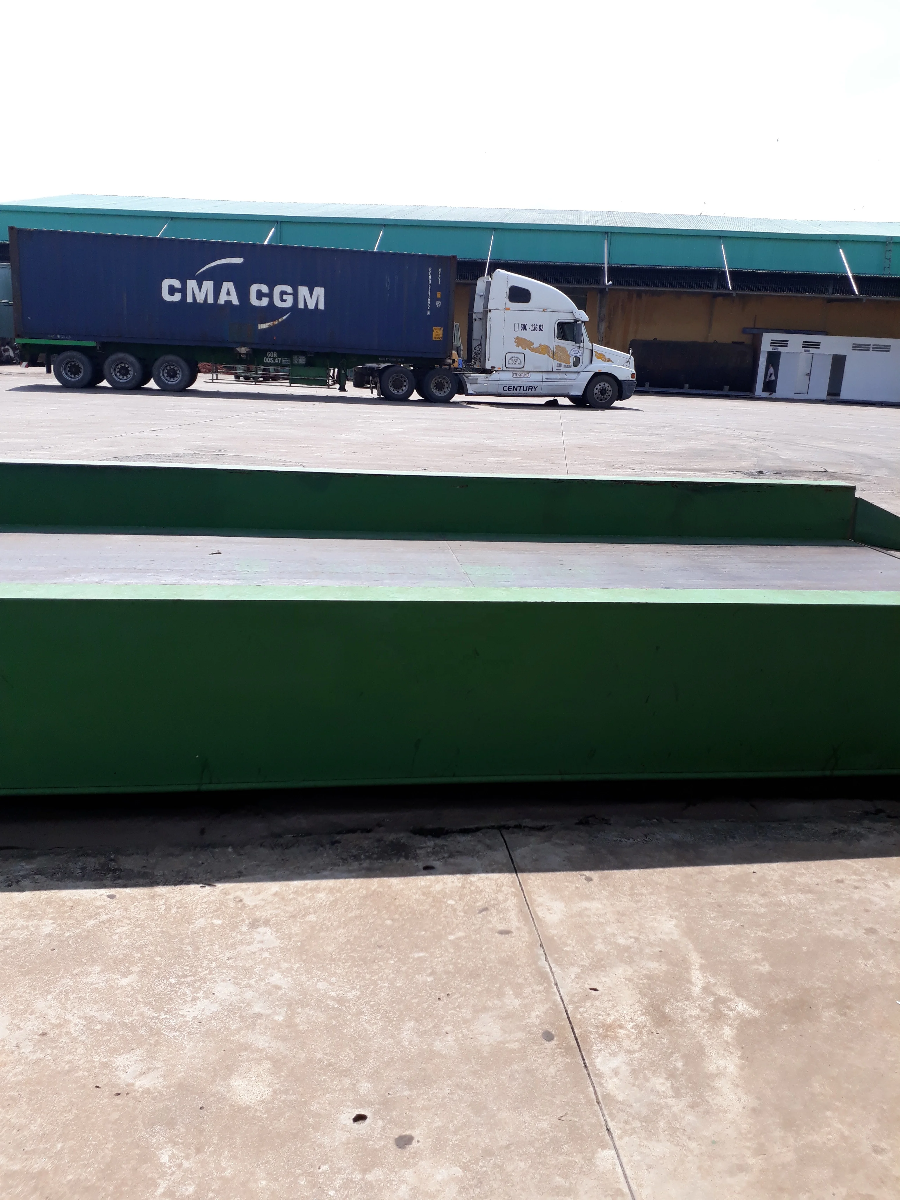 CASHEW NUT  GRADE WW 450, VIETNAM ORIGIN, HIGH QUALITY, BEST PRICE, CROP 2022-2023, USED FOR FOOD