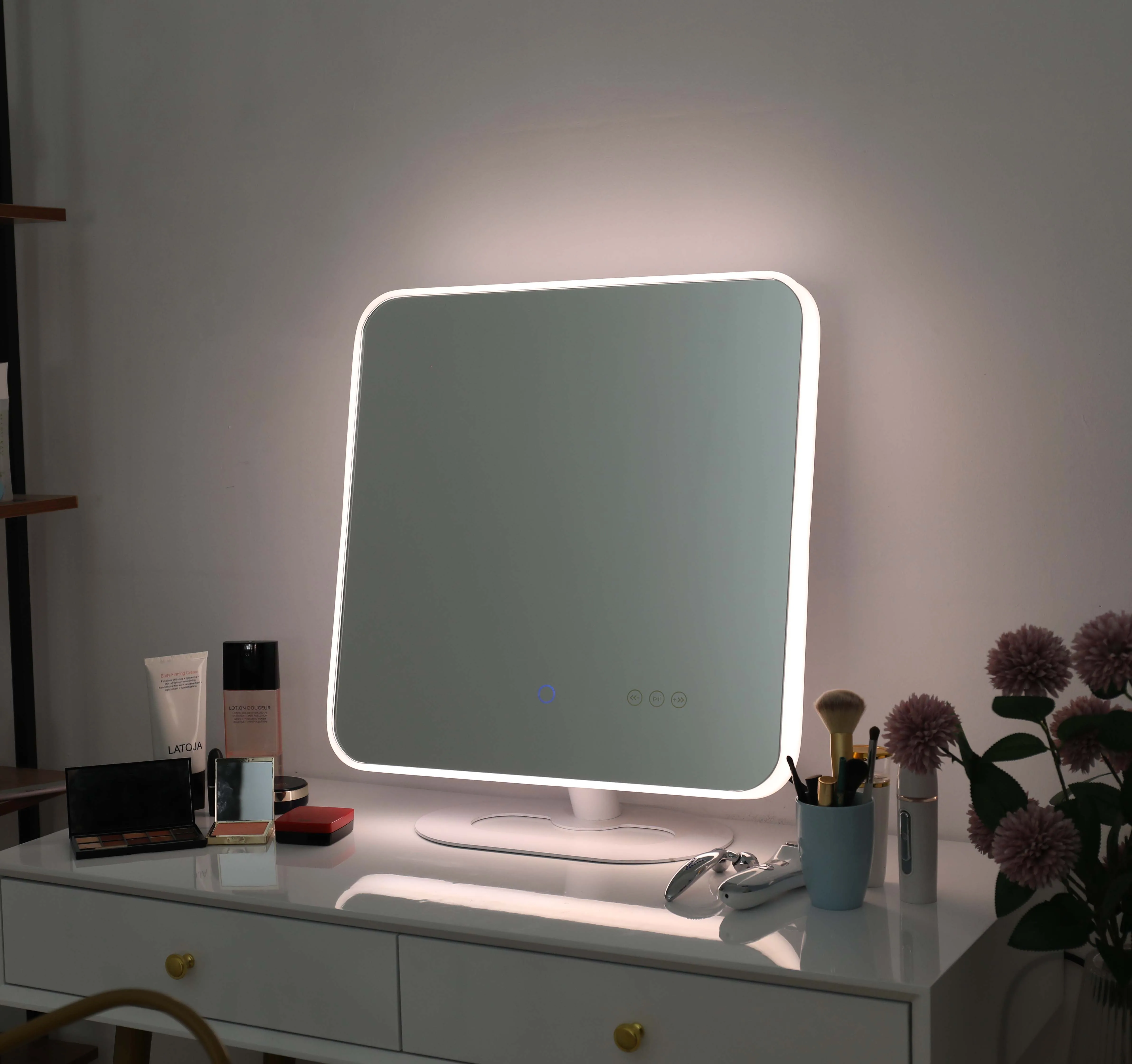 New Design Table Desktop Touch Screen Hollywood  Makeup Vanity Mirror With Lights