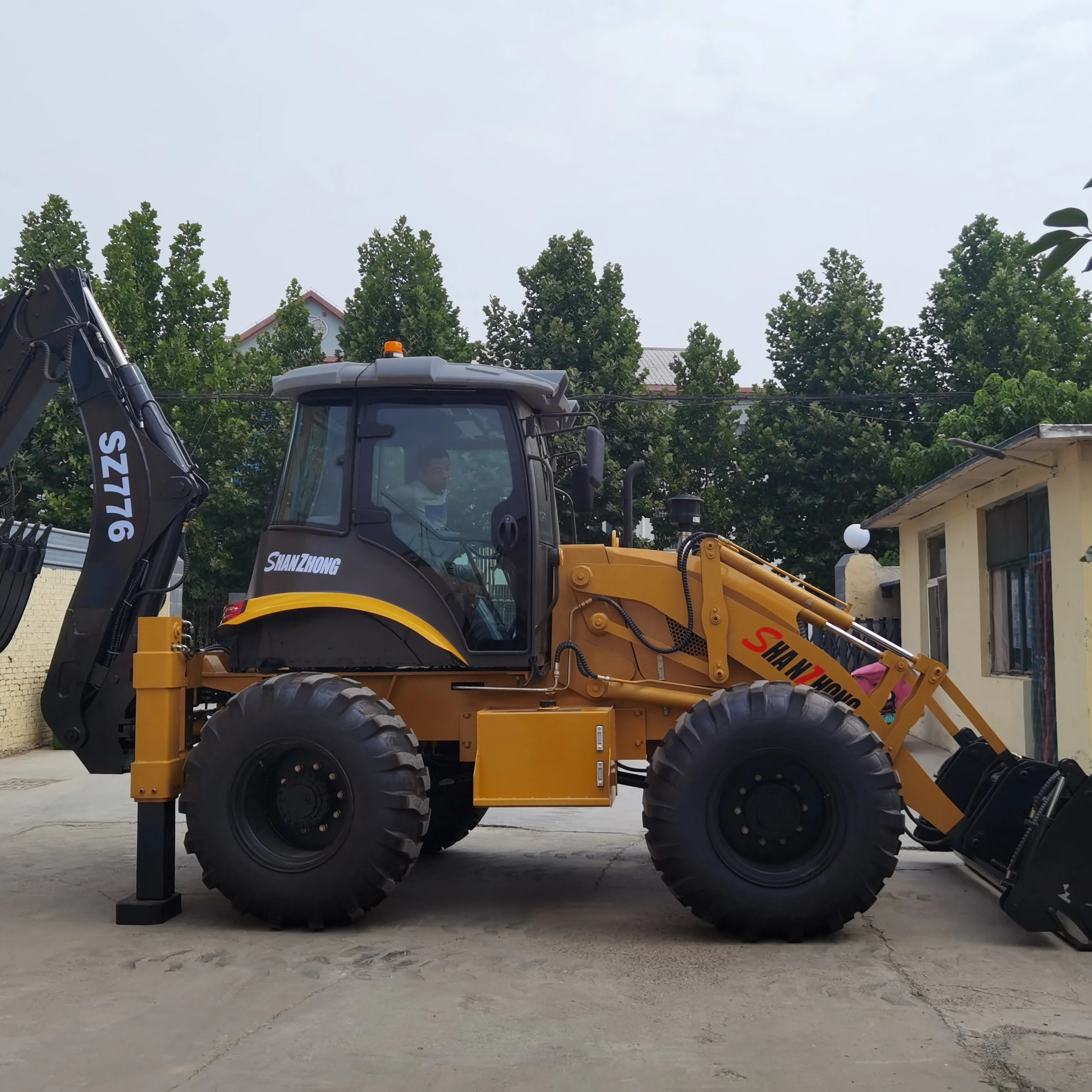 New 8000 Kg Backhoe Loader, Model: SZ776 Super,4X4 4 wheels steering with 4 in 1 bucket TELESCOPE BOOM