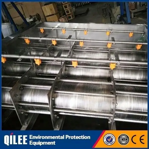 Professional Cow Dung Screw Press Sludge Dewatering Machine For Sewage Water Bio Treatment