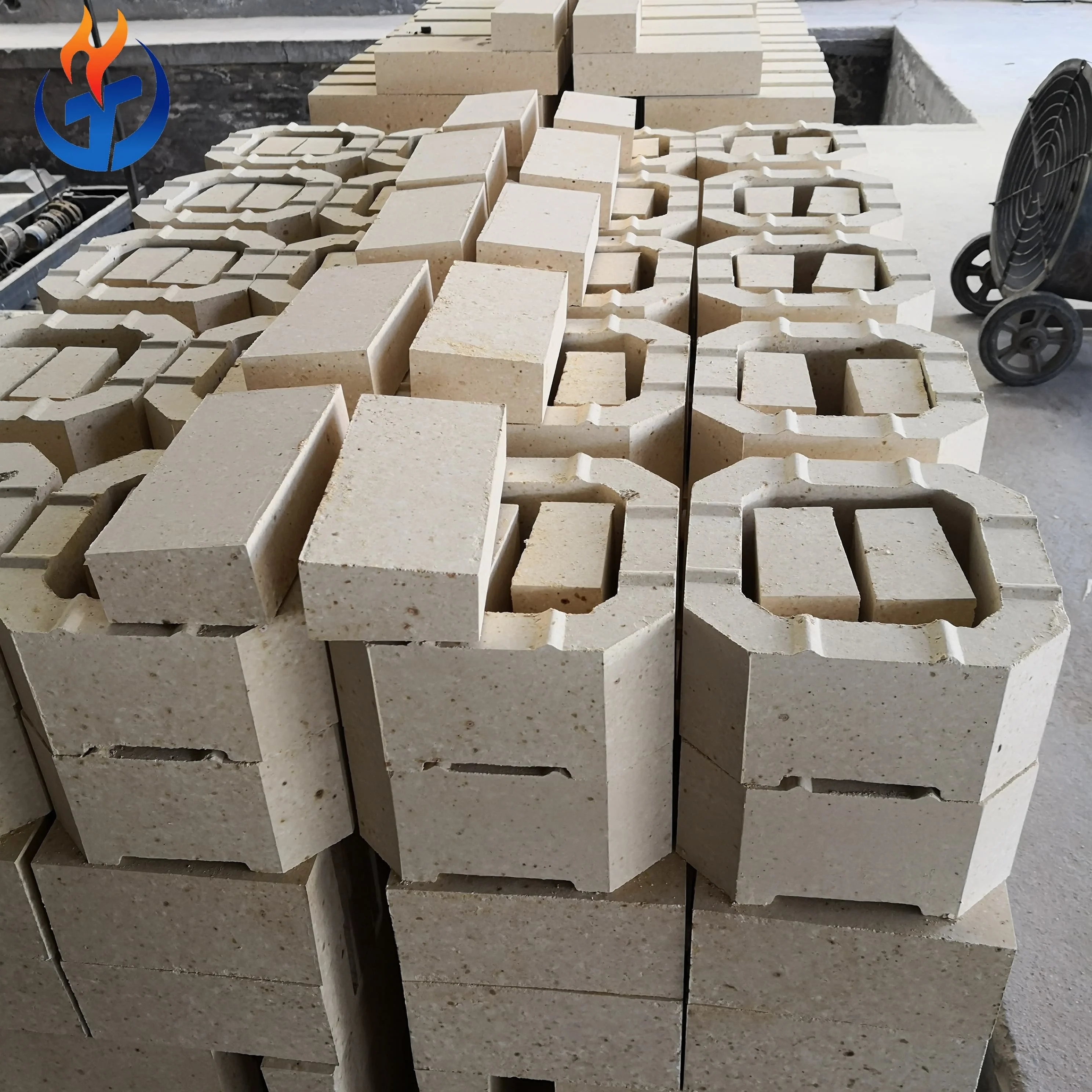 Customized Advanced High Alumina Bricks for Glass Furnaces