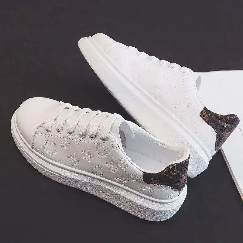 Casual ShoesThick blank white shoes Platform Height Increasing Sneakers Men Durable Walking Small White Shoes