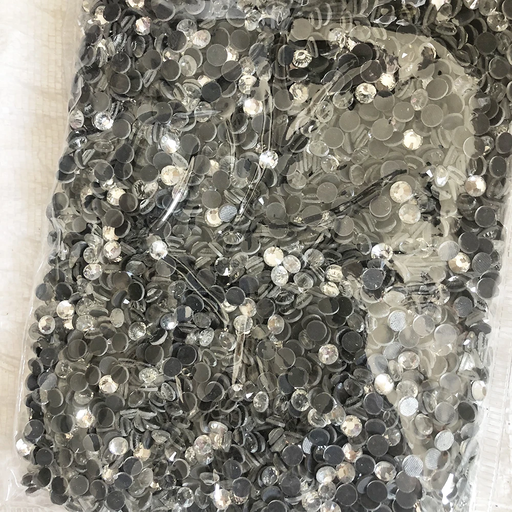 Wholesale bulk cheap price 144000pcs flat back ss6 glass hot fix dmc stone