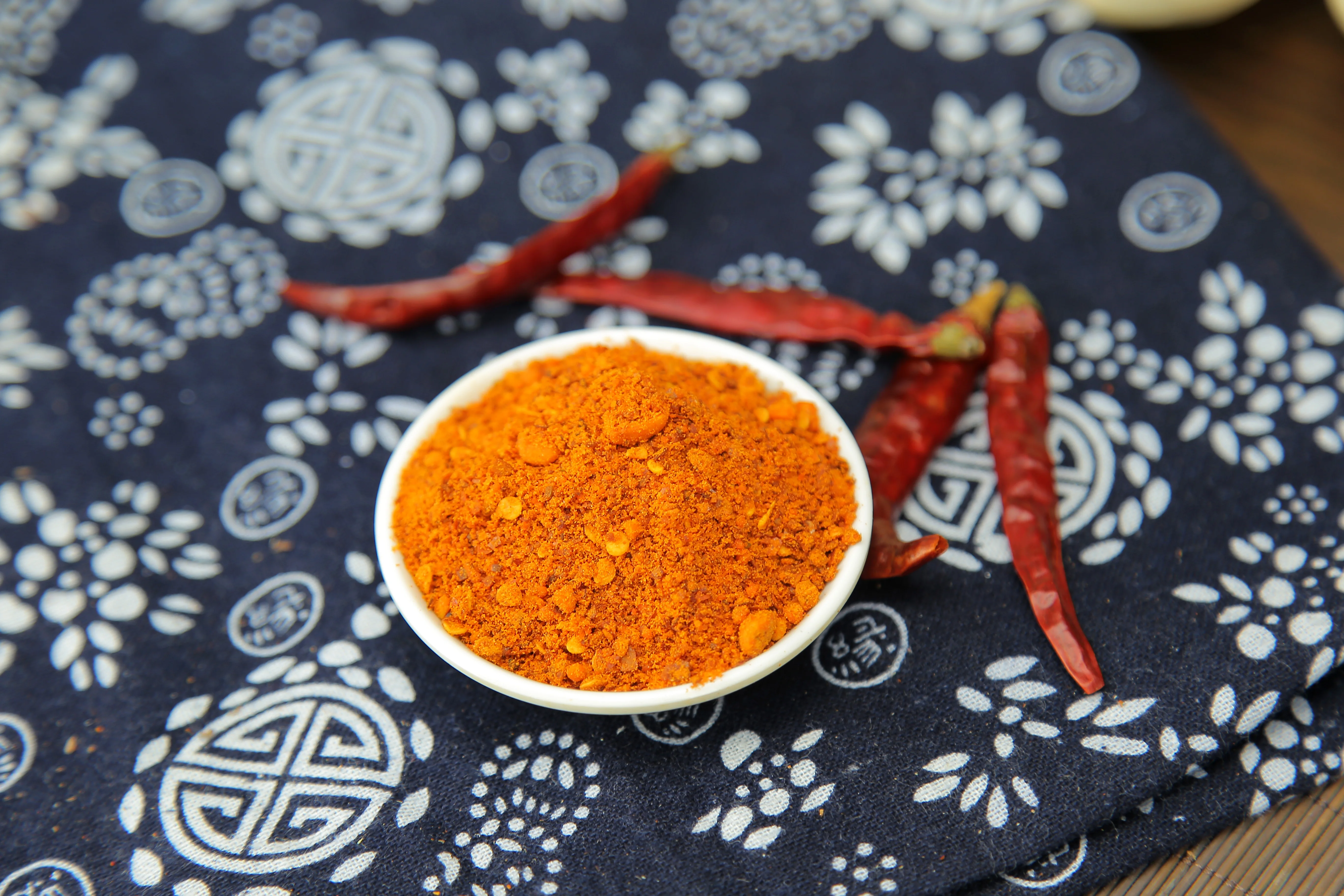 Whole-hose Spicy crushed paprika For BBQ Hotpot  Sichuan Spice Chilli paprika powder Seasoning Sauce