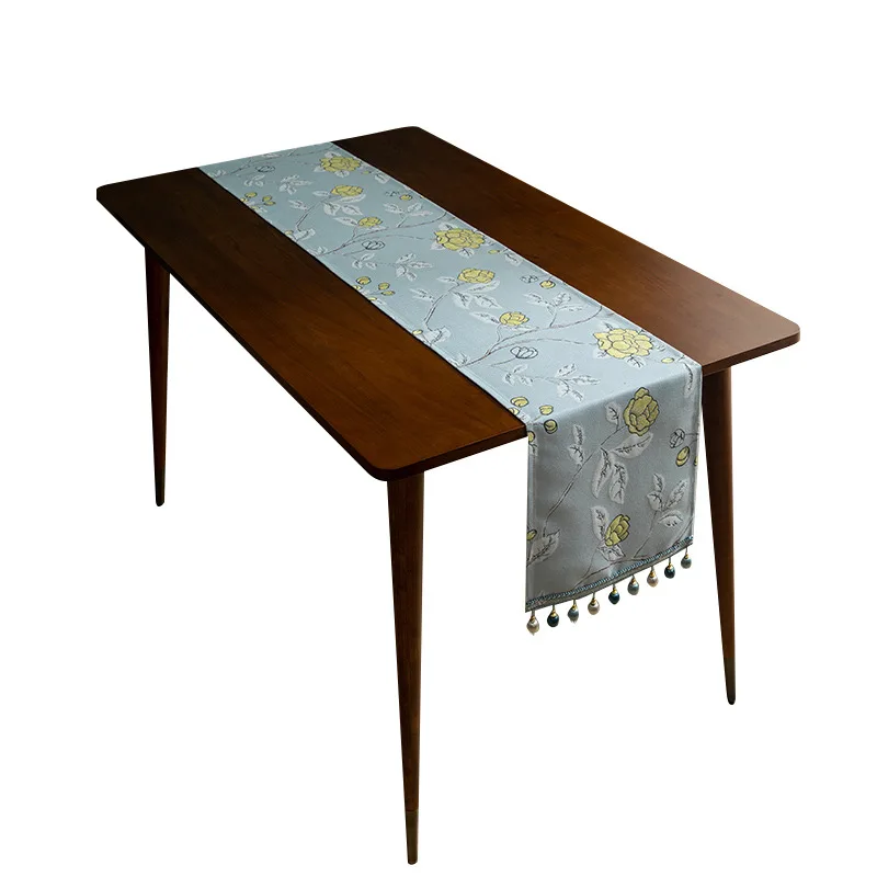 In stock wholesale chenille jacquard insulation towel square flower blue table runner table decor