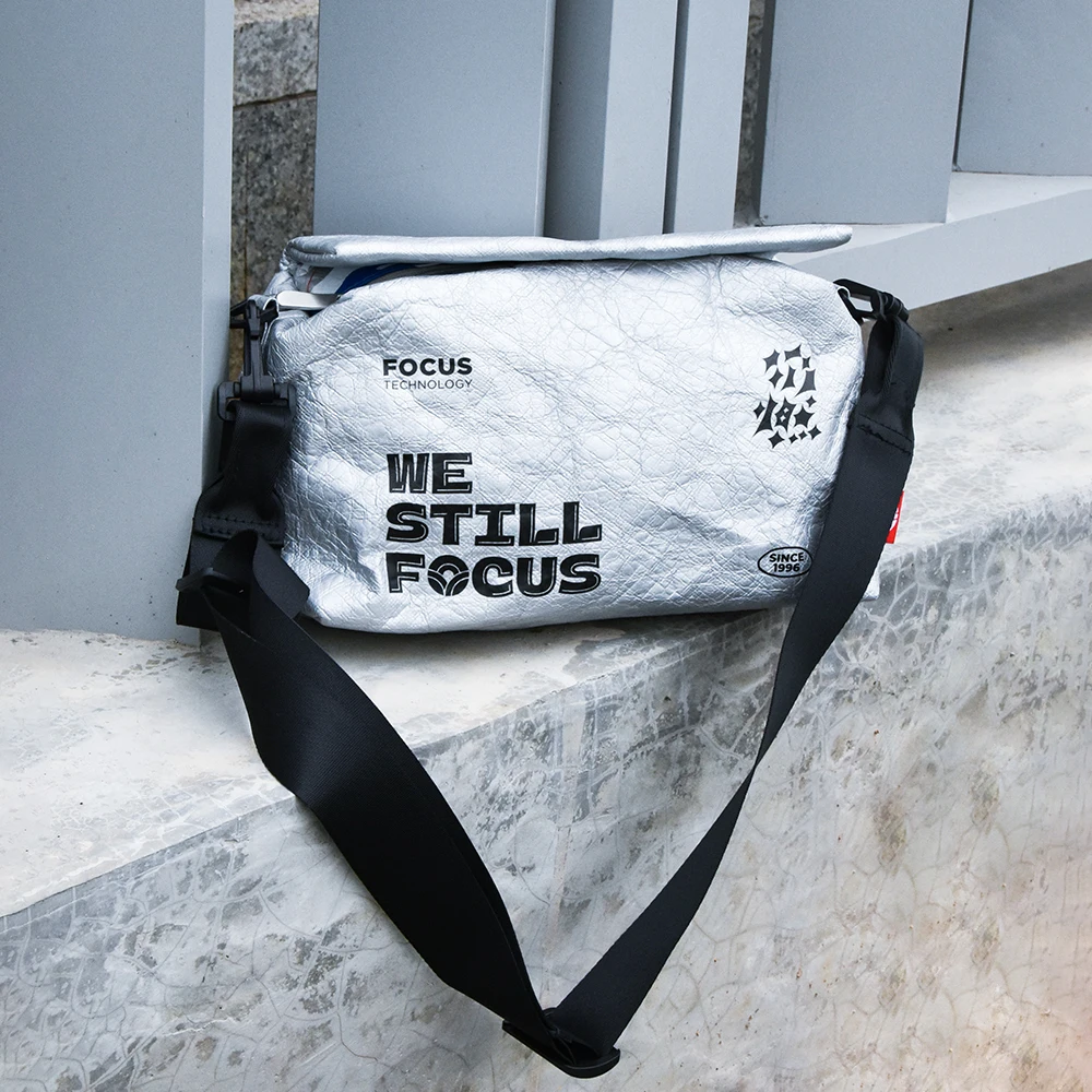 Silver Diagonal Cross Small Zipper Pockets Square Bag Portable Waterproof Dupont Paper Large Capacity Crossbody Bag
