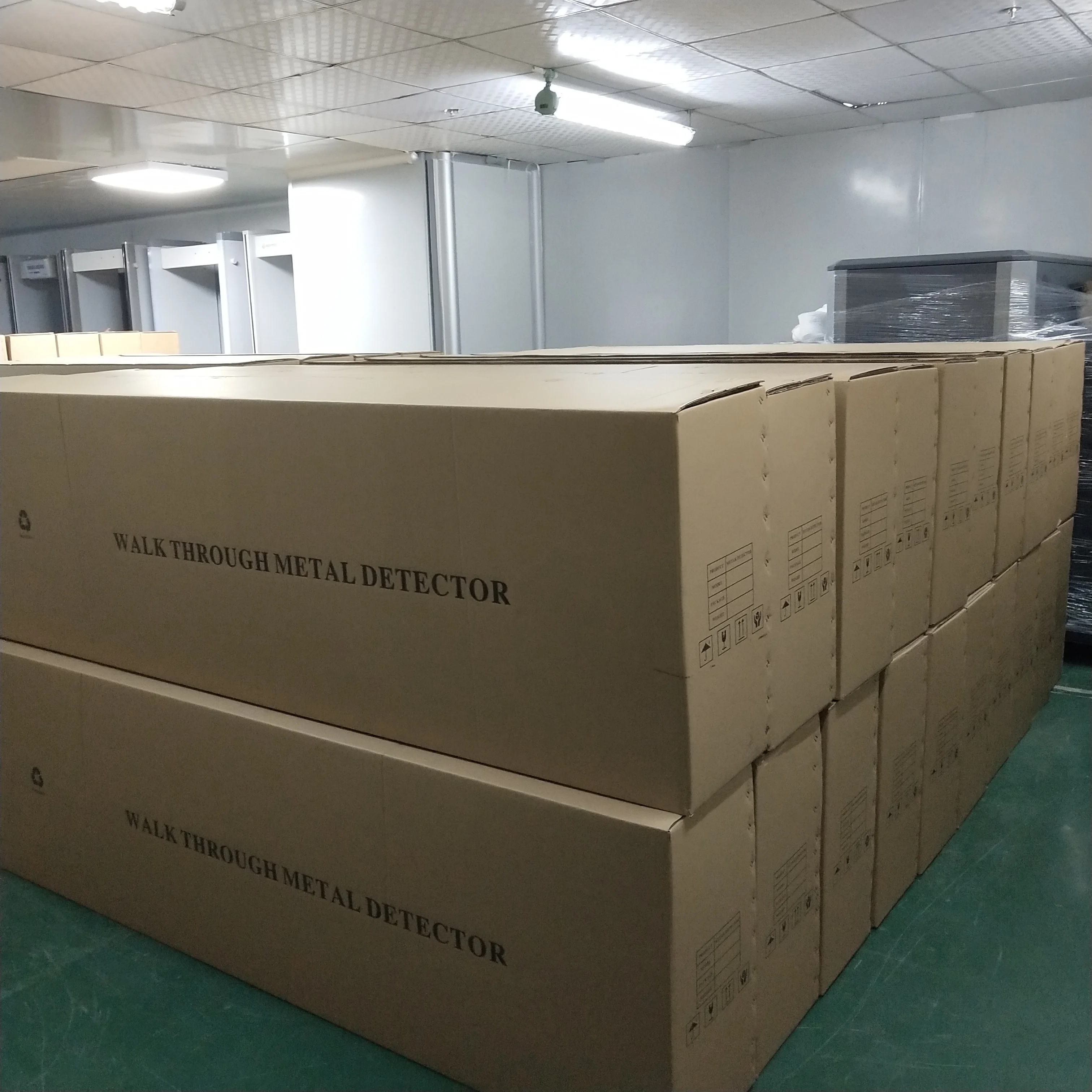 Safeagle 2020 Face Recognition Thermometer Smart Terminal Walk Through Infrared Body Temperature Measurement Security