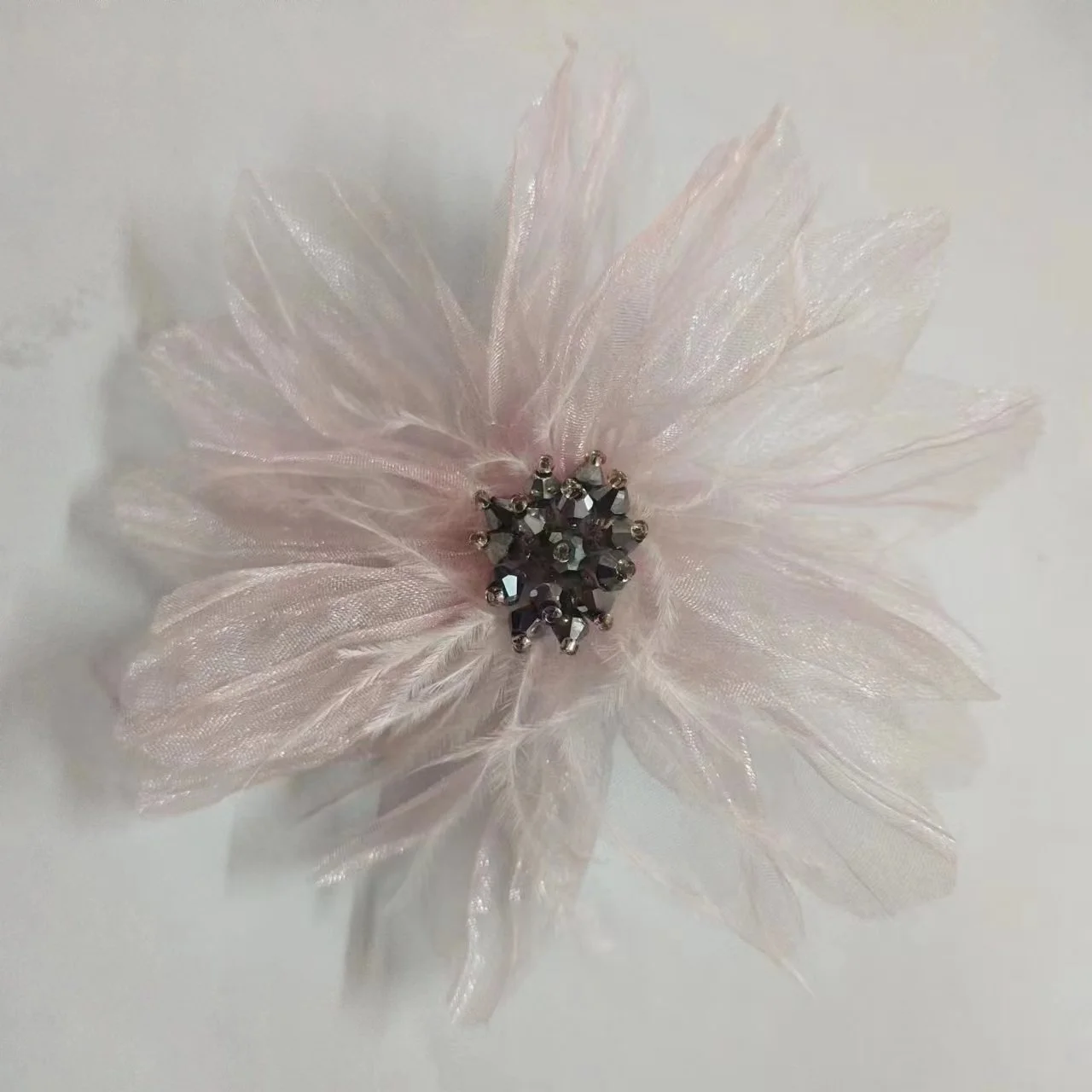 new feather crystal organza fabric corsage,women clothing accessories brooch pins