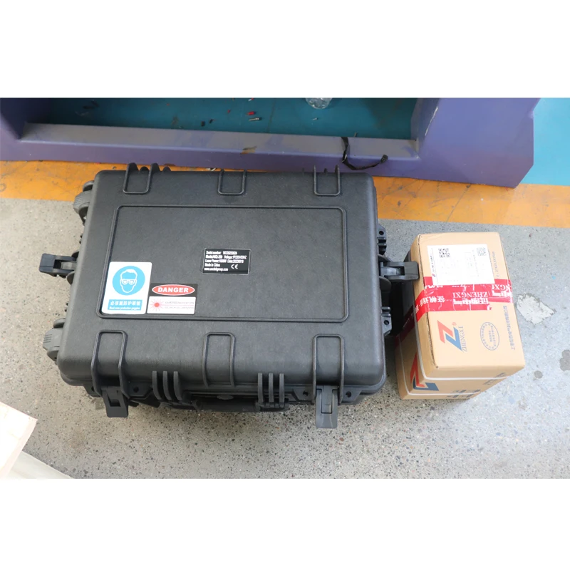 Luggage Portable Pulse Laser Cleaning Machine Mold Cleaning Rust Removal Oil Removal Paint 100W 200W 300W